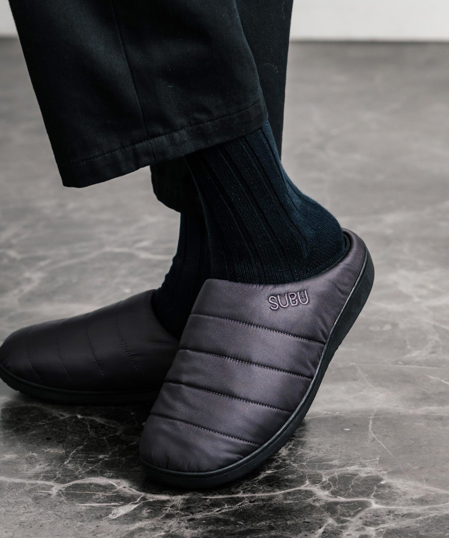 【SUBU/スブ】 サンダル F-line/ワンポイントロゴ刺繍モックシューズスリッポンスリッパ 15384