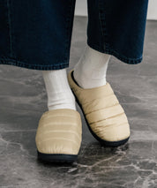 【SUBU/スブ】 サンダル F-line/ワンポイントロゴ刺繍モックシューズスリッポンスリッパ 15384