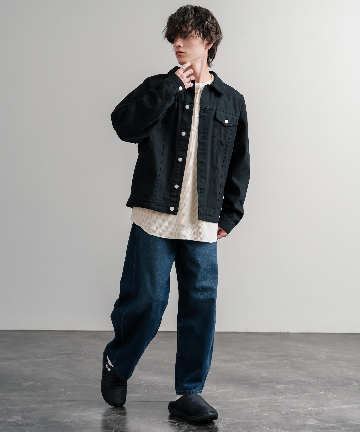 【SUBU/スブ】 サンダル F-line/ワンポイントロゴ刺繍モックシューズスリッポンスリッパ 15384