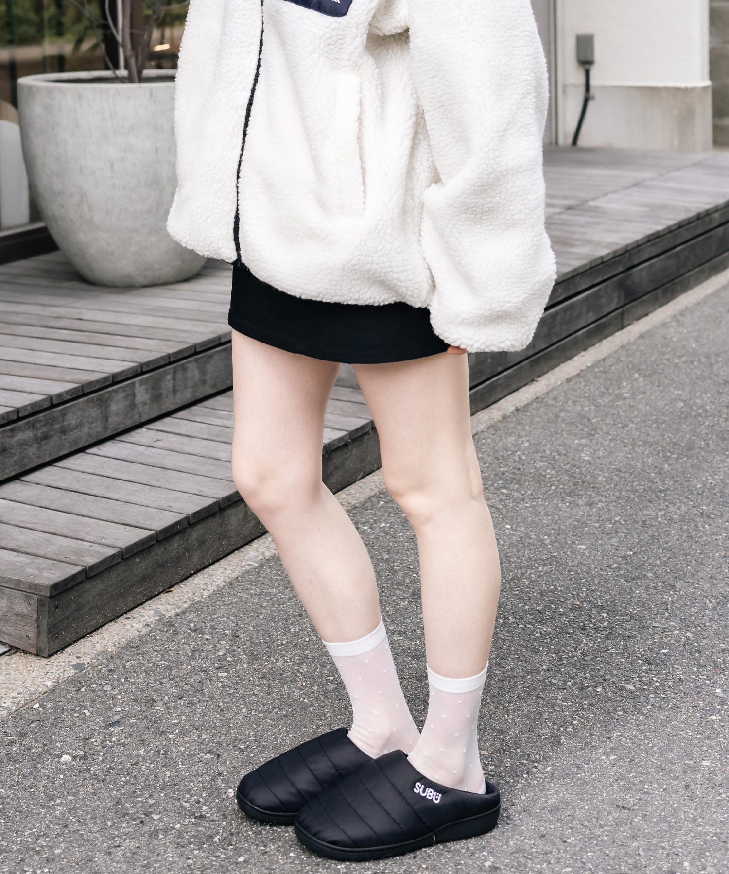 【SUBU/スブ】 サンダル F-line/ワンポイントロゴ刺繍モックシューズスリッポンスリッパ 15384