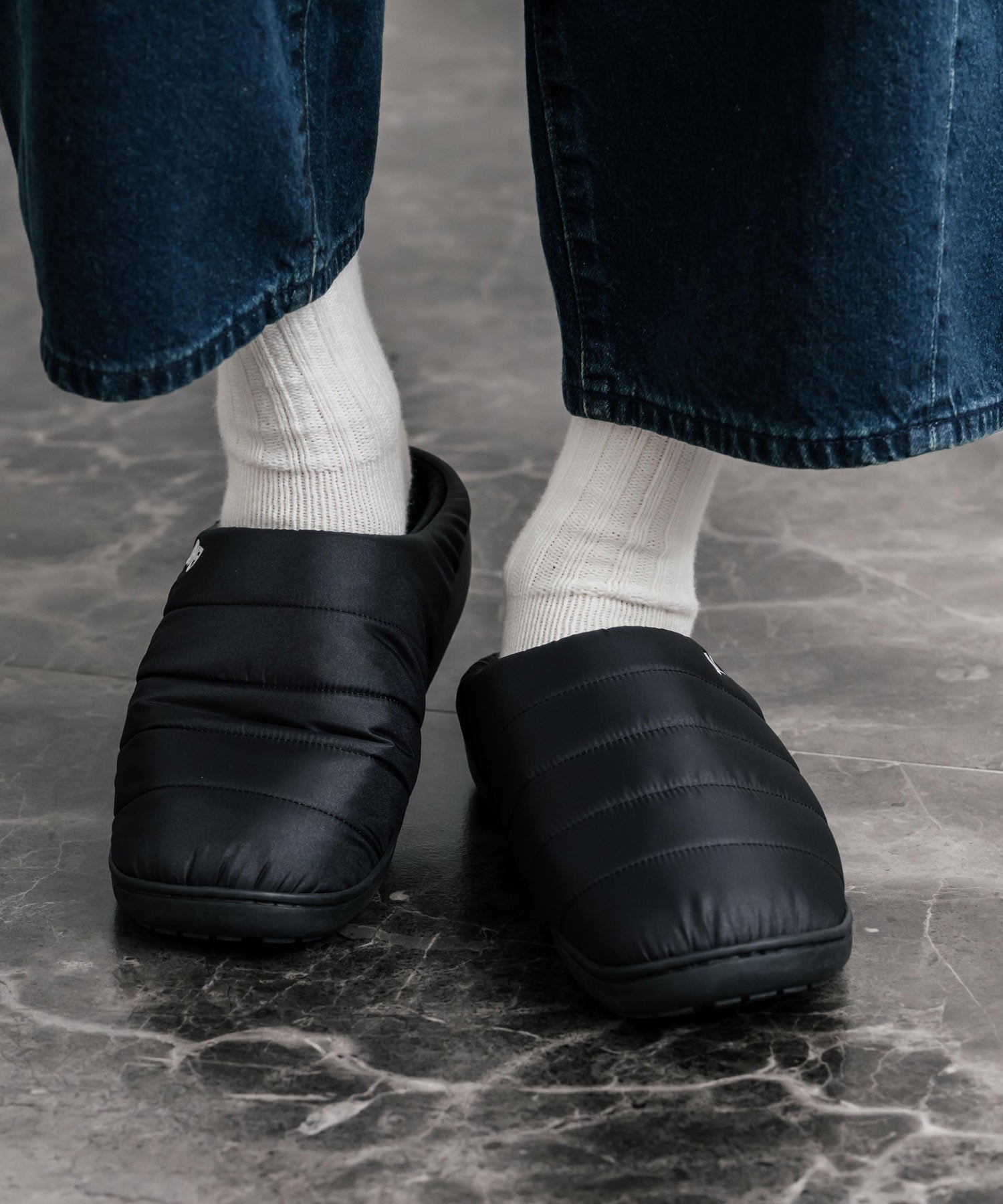 【SUBU/スブ】 サンダル F-line/ワンポイントロゴ刺繍モックシューズスリッポンスリッパ 15384