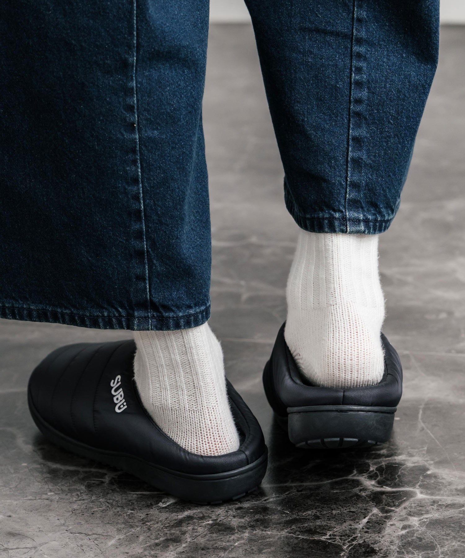 【SUBU/スブ】 サンダル F-line/ワンポイントロゴ刺繍モックシューズスリッポンスリッパ 15384