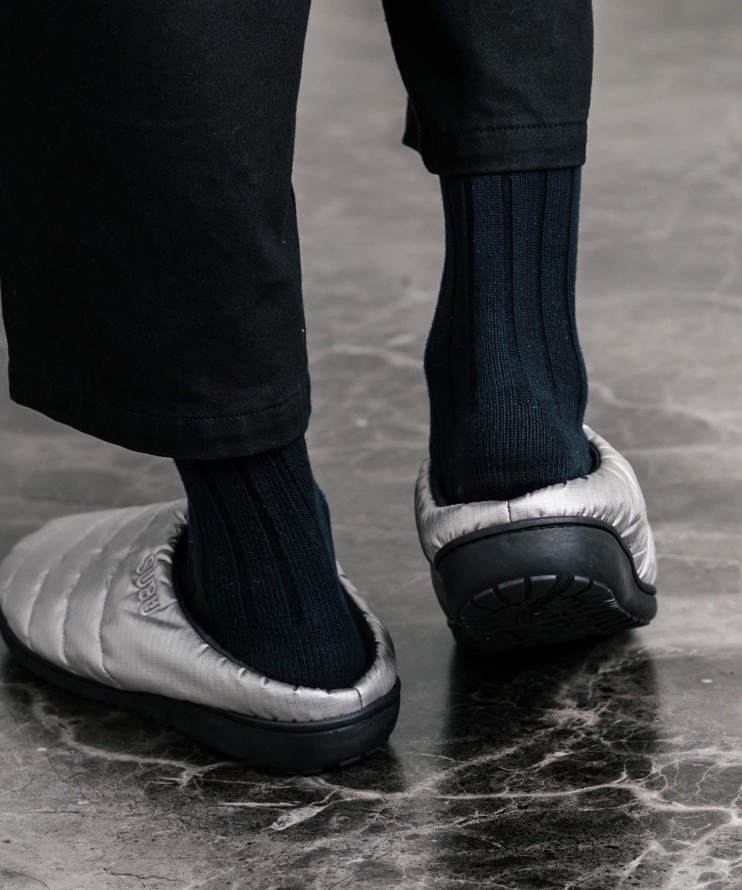 【SUBU/スブ】 サンダル F-line/ワンポイントロゴ刺繍モックシューズスリッポンスリッパ 15384