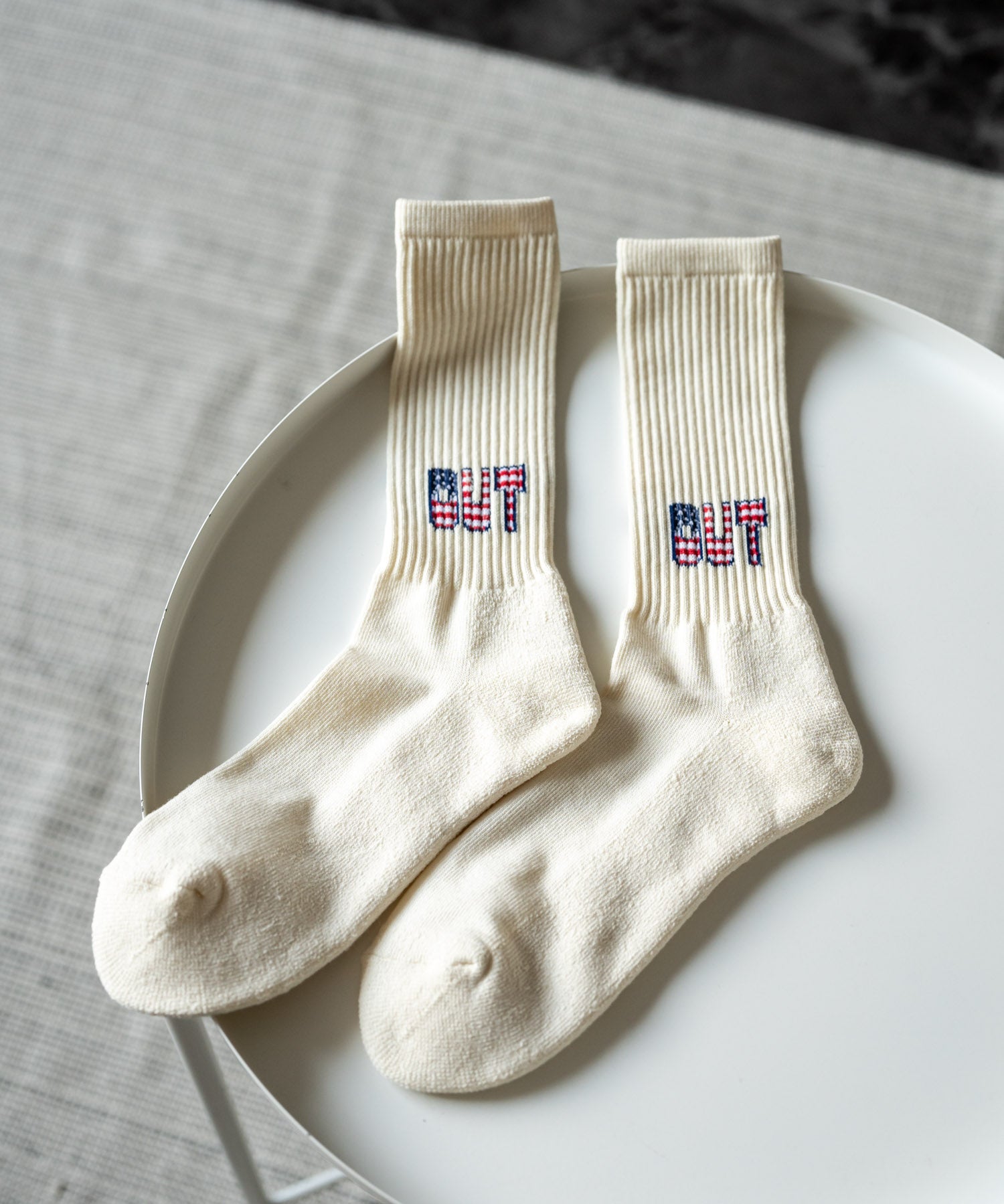 ANONYMOUSISM アノニマスイズム 日本製 国産 ‘OUT WEST’ ワンポイント星条旗ロゴ刺繍 パイルロークルー丈スニーカーソックス 15394