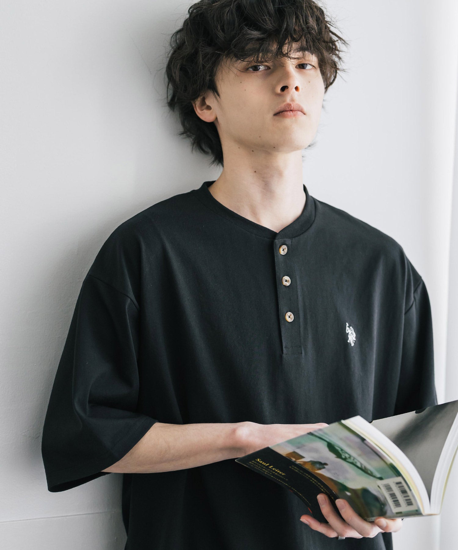 U.S. POLO ASSN. ユーエスポロアッスン 別注コラボワンポイントロゴ刺繍天竺ヘンリーネック半袖Tシャツ 15427