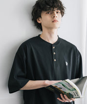 U.S. POLO ASSN. ユーエスポロアッスン 別注コラボワンポイントロゴ刺繍天竺ヘンリーネック半袖Tシャツ 15427