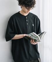 U.S. POLO ASSN. ユーエスポロアッスン 別注コラボワンポイントロゴ刺繍天竺ヘンリーネック半袖Tシャツ 15427