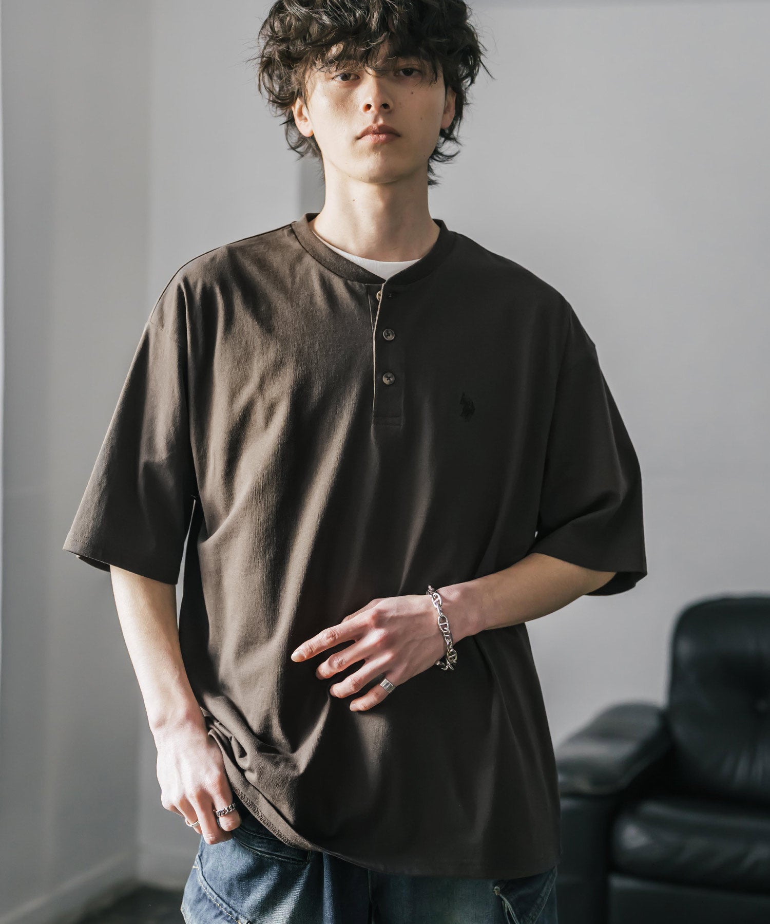 U.S. POLO ASSN. ユーエスポロアッスン 別注コラボワンポイントロゴ刺繍天竺ヘンリーネック半袖Tシャツ 15427