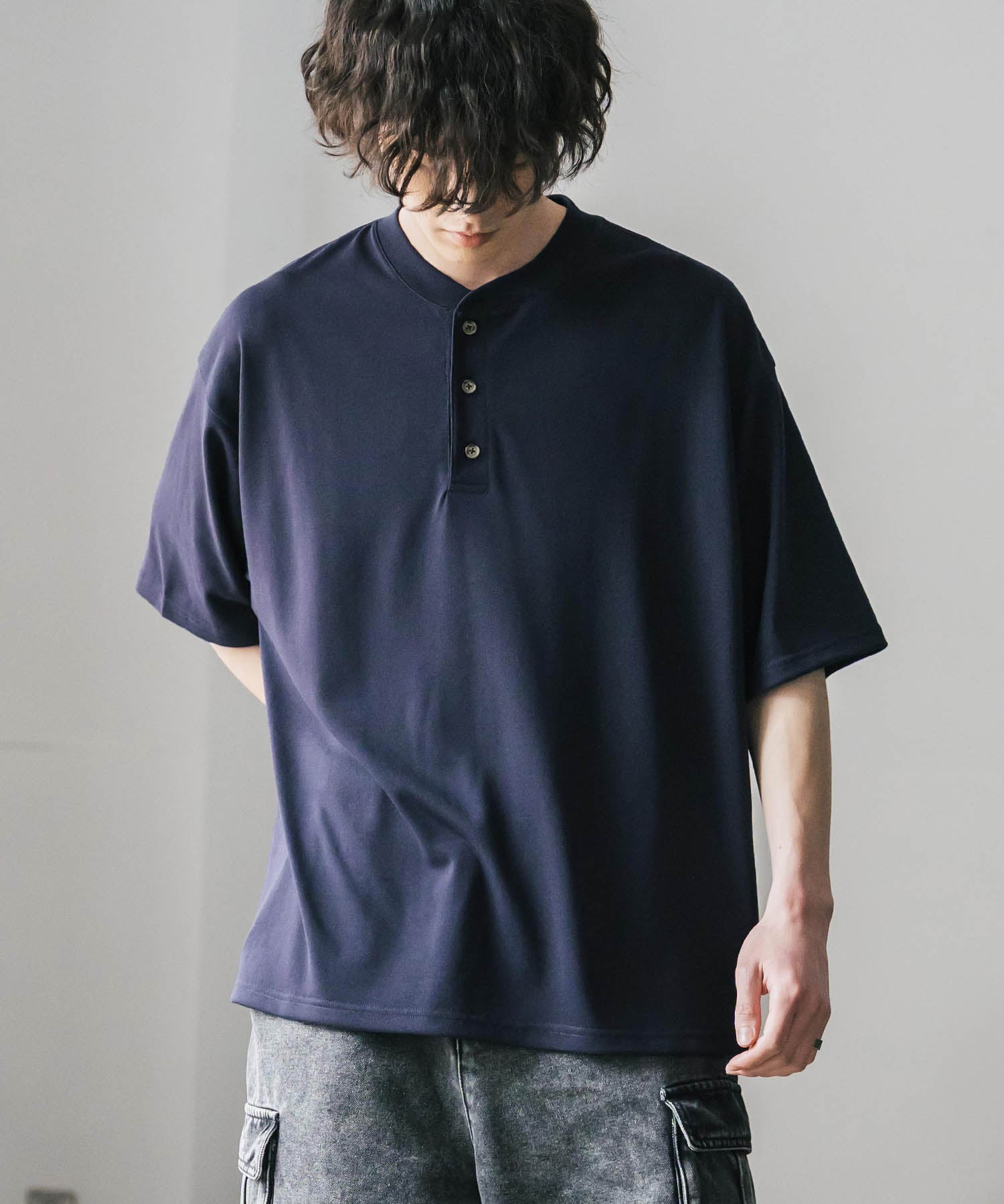 AIR TEC+ 接触冷感・遮熱・UVカット 多機能ヘンリーネック半袖Tシャツ 15428