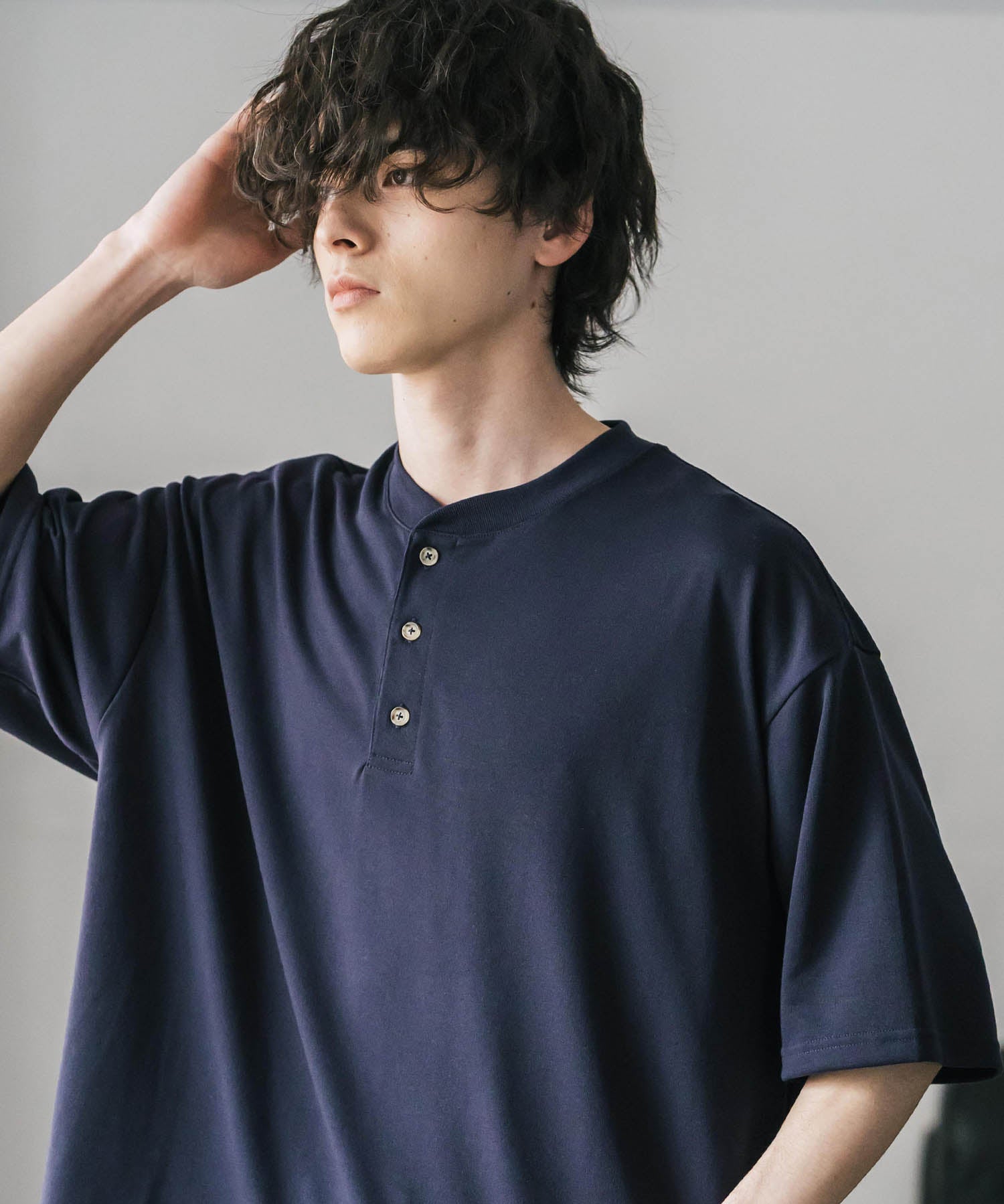 AIR TEC+ 接触冷感・遮熱・UVカット 多機能ヘンリーネック半袖Tシャツ 15428