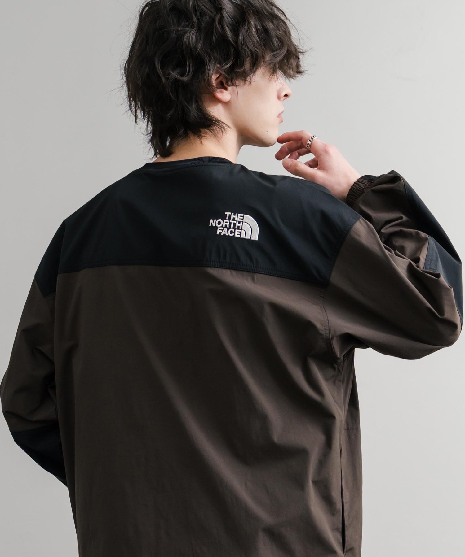 日本未展開モデル THE NORTH FACE ザ・ノースフェイス WHITE LABEL ホワイトレーベル TNF ALBANY EX CREWNECK ワンポイントロゴ刺繍バイカラー長袖カットソー 15432
