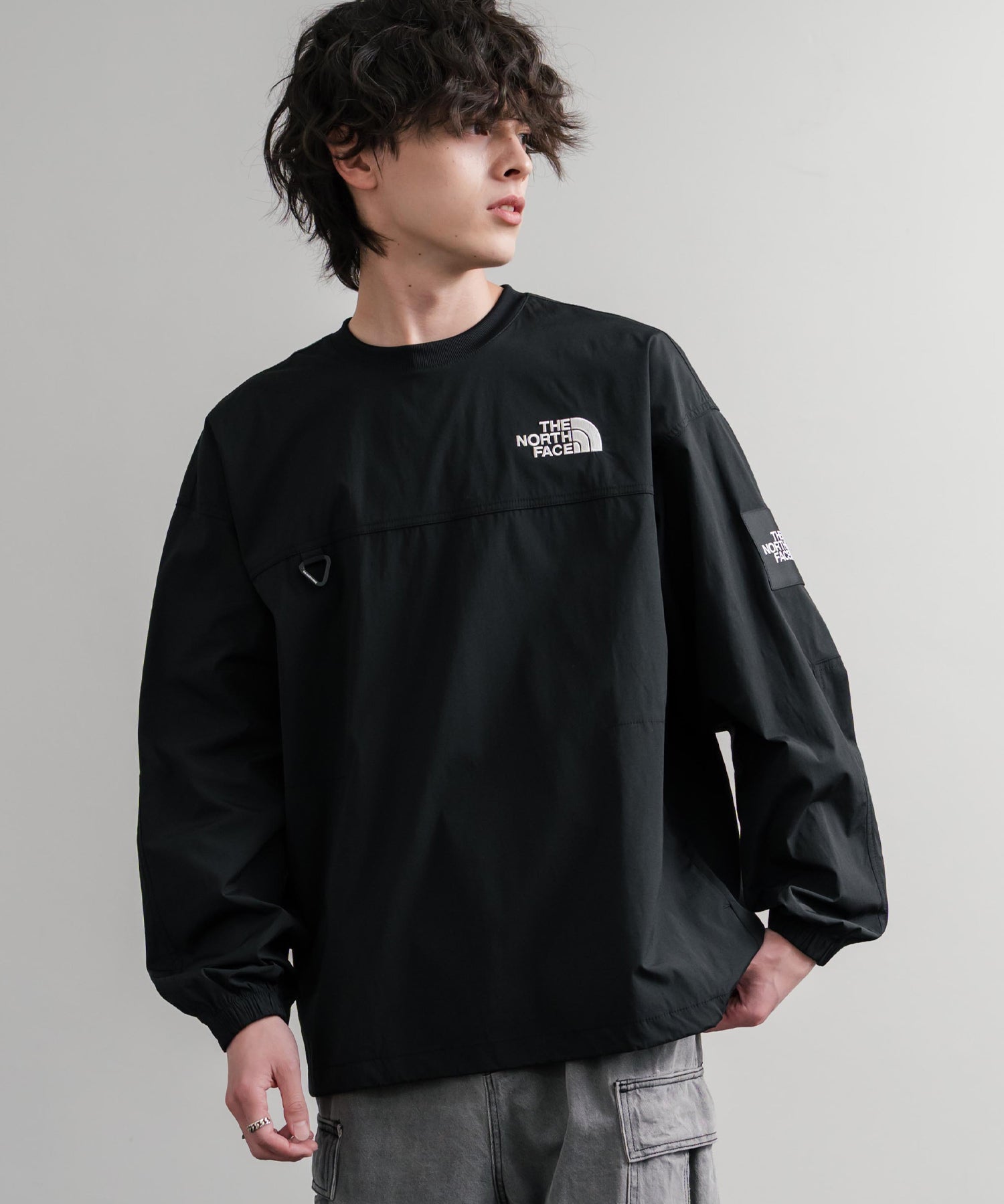 日本未展開モデル THE NORTH FACE ザ・ノースフェイス WHITE LABEL ホワイトレーベル TNF ALBANY EX CREWNECK ワンポイントロゴ刺繍バイカラー長袖カットソー 15432