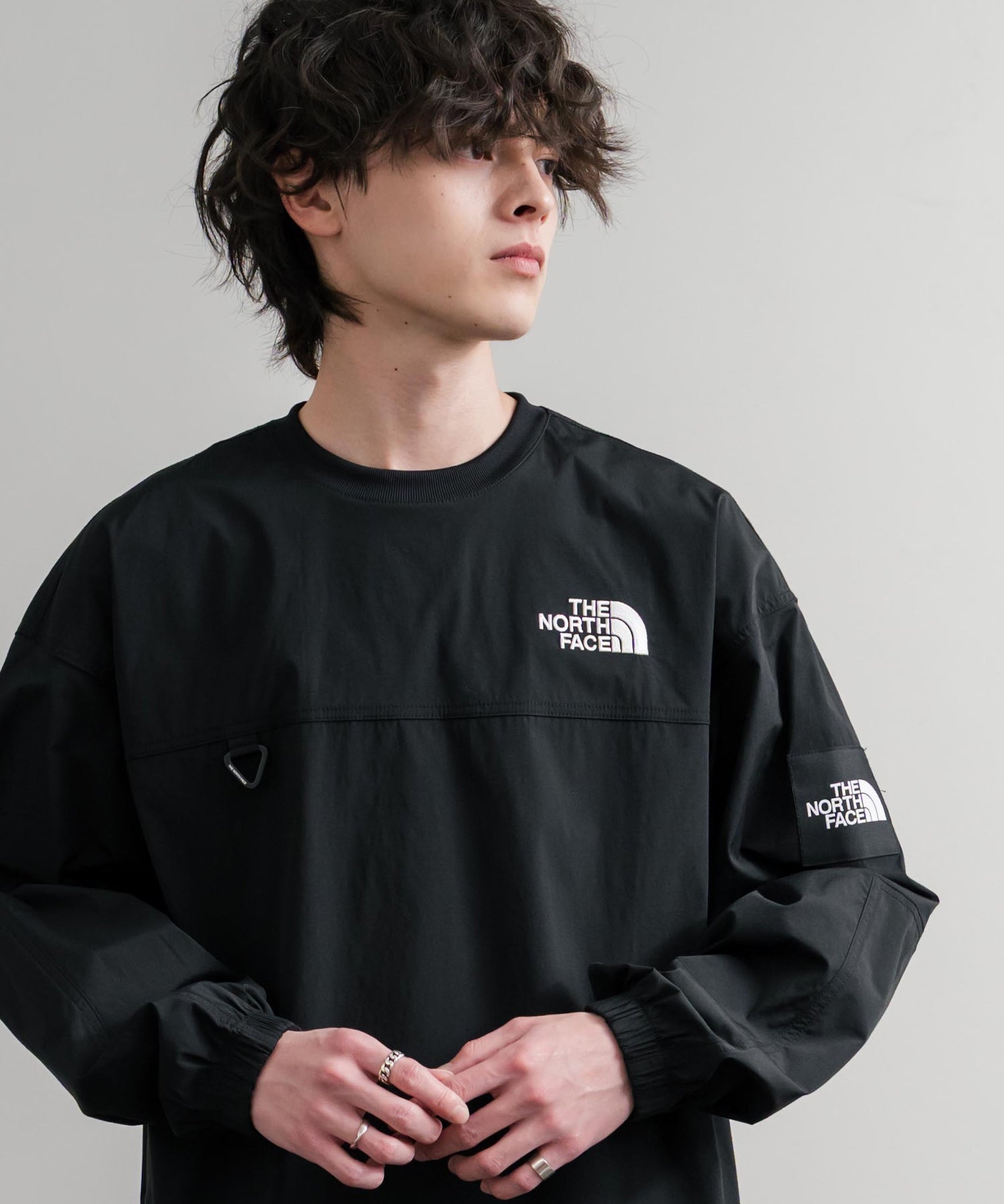 日本未展開モデル THE NORTH FACE ザ・ノースフェイス WHITE LABEL ホワイトレーベル TNF ALBANY EX CREWNECK ワンポイントロゴ刺繍バイカラー長袖カットソー 15432