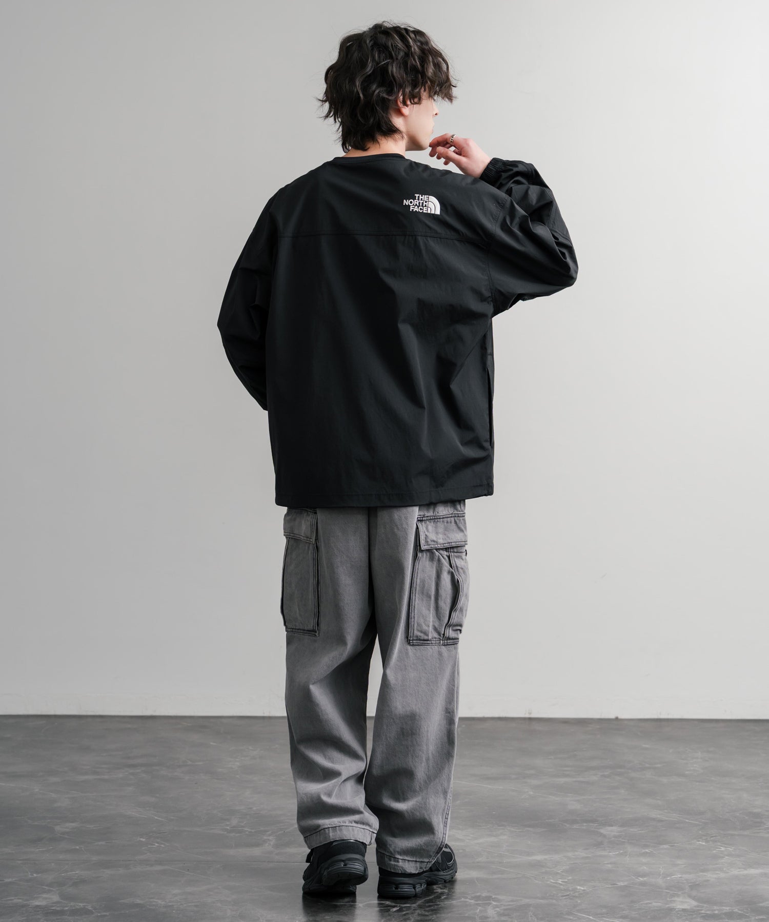 日本未展開モデル THE NORTH FACE ザ・ノースフェイス WHITE LABEL ホワイトレーベル TNF ALBANY EX CREWNECK ワンポイントロゴ刺繍バイカラー長袖カットソー 15432