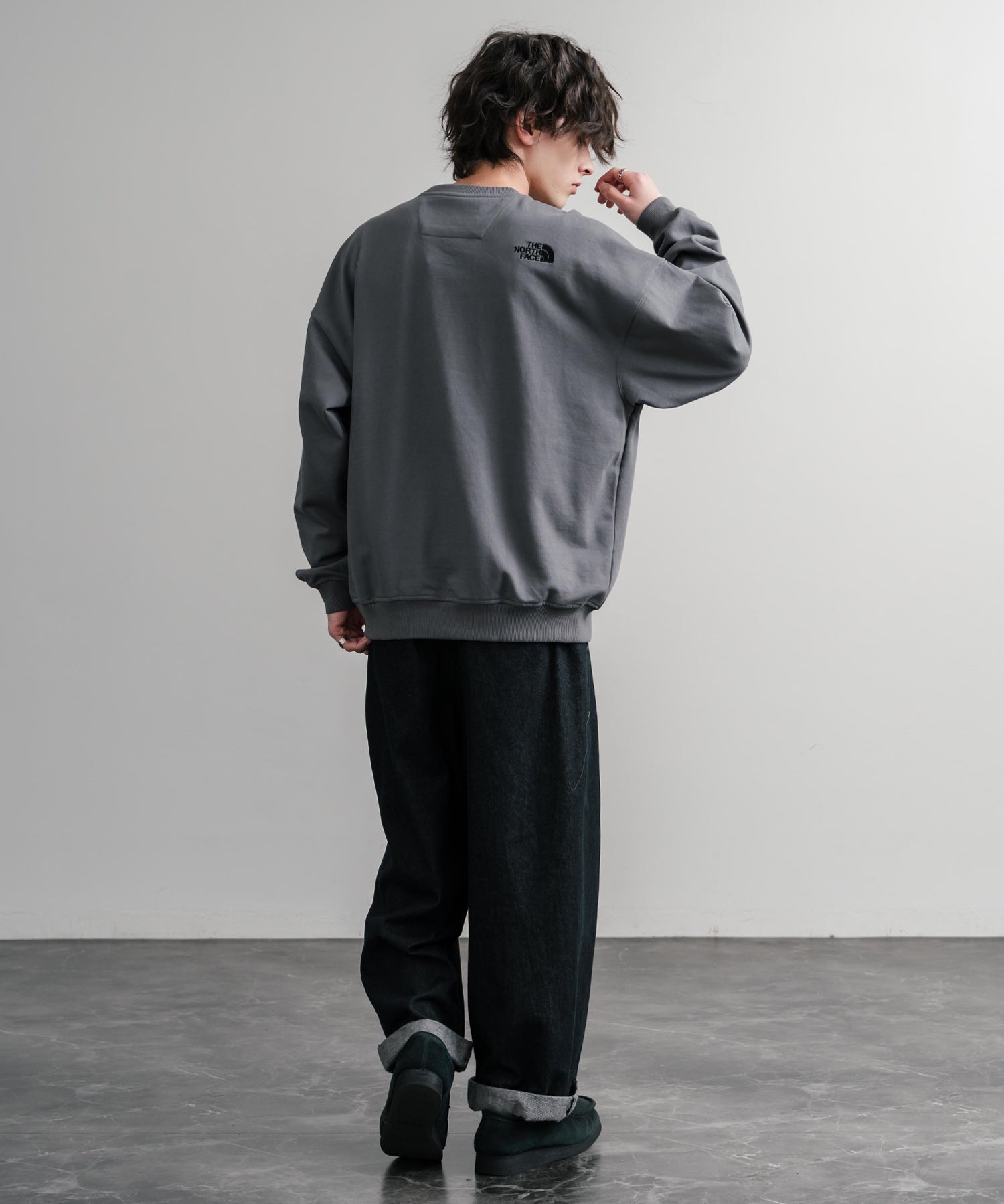 日本未展開モデル THE NORTH FACE ザ・ノースフェイス WHITE LABEL ホワイトレーベル TNF GO-TO SWEATSHIRTS ワンポイントロゴ刺繍クルーネック長袖スウェットトレーナー 15433