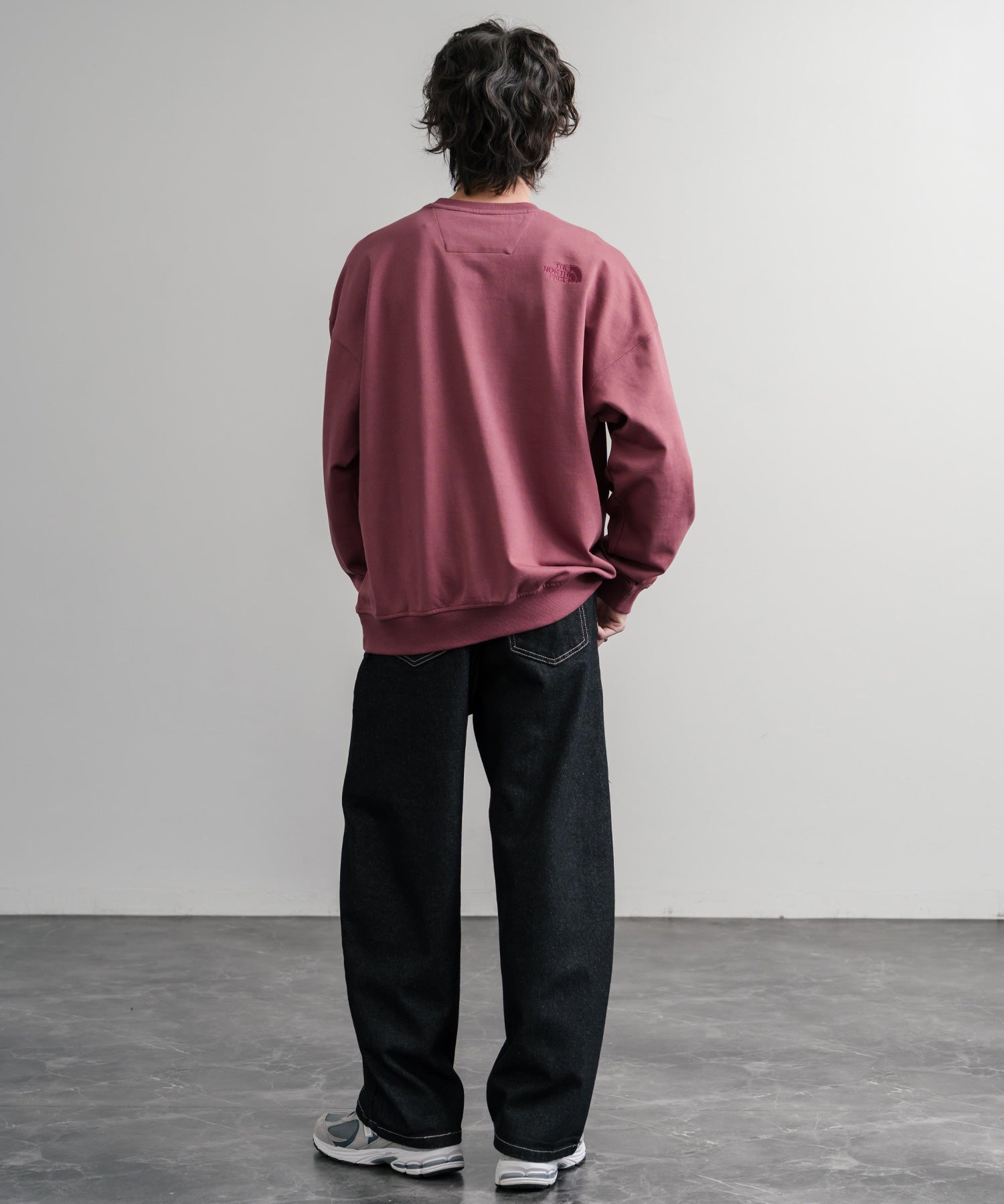 日本未展開モデル THE NORTH FACE ザ・ノースフェイス WHITE LABEL ホワイトレーベル TNF GO-TO SWEATSHIRTS ワンポイントロゴ刺繍クルーネック長袖スウェットトレーナー 15433