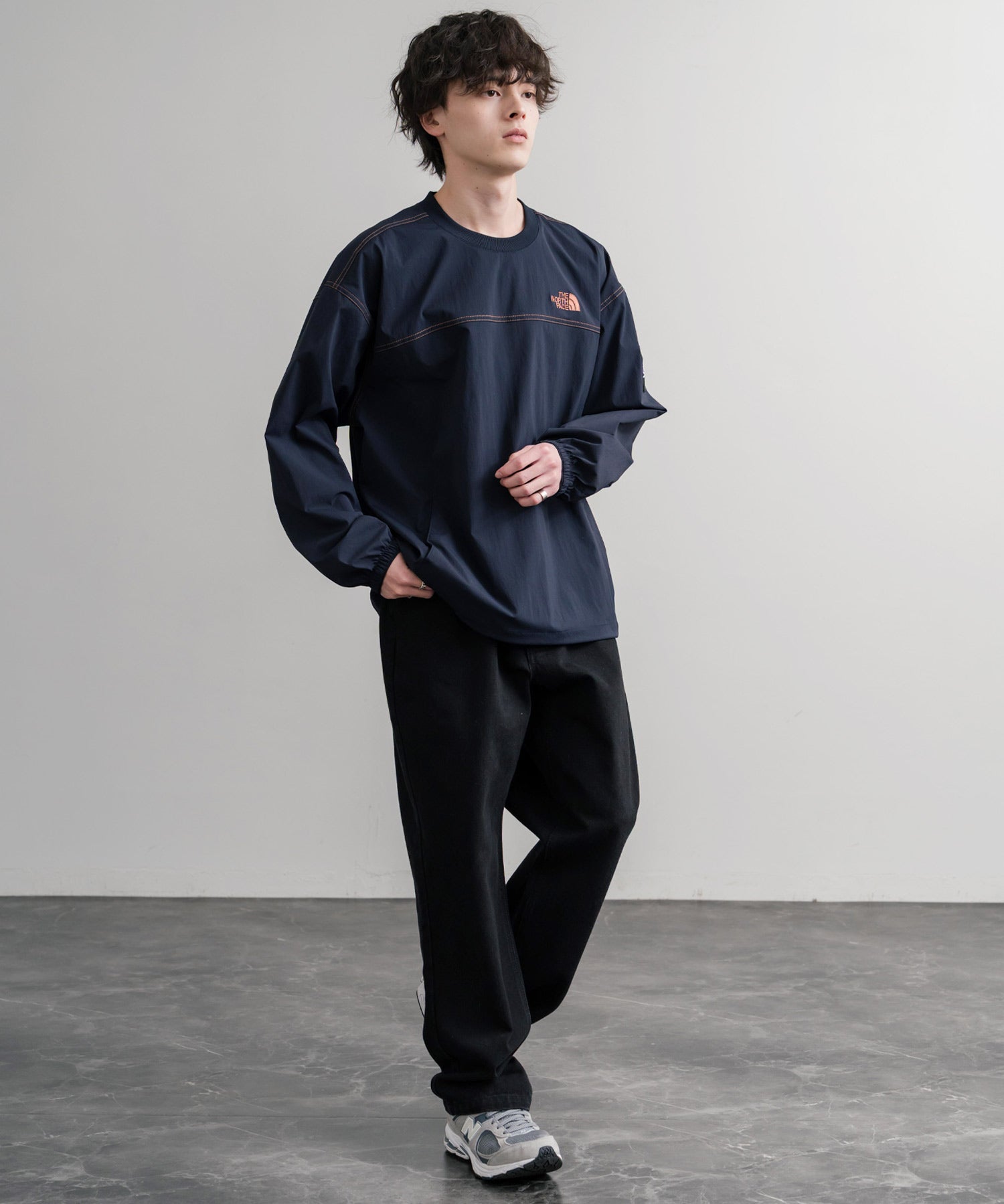 日本未展開モデル THE NORTH FACE ザ・ノースフェイス WHITE LABEL ホワイトレーベル TNF LOGO CREWNECK ワンポイントロゴステッチ長袖カットソー 15434