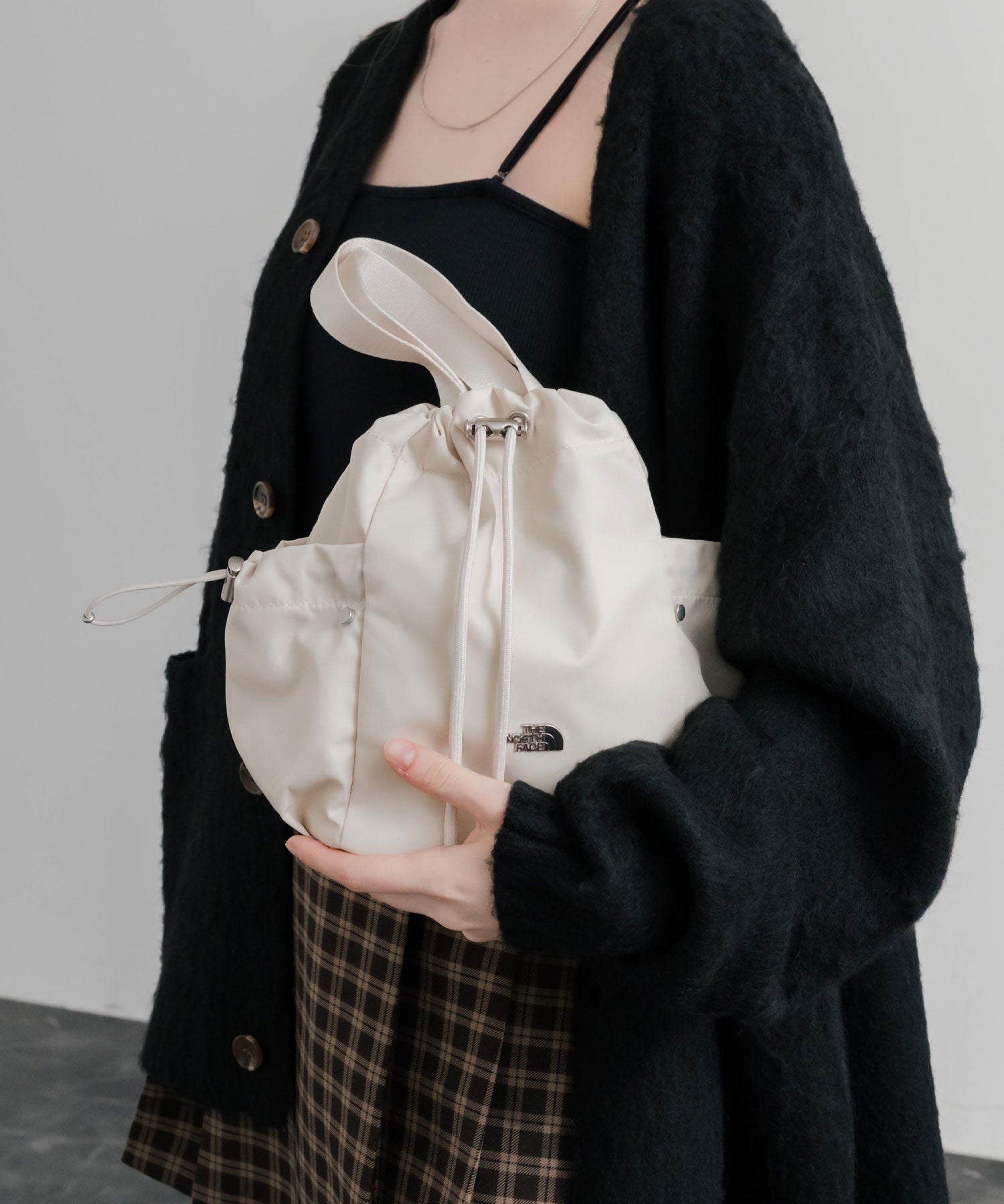 ザノースフェイス　ショルダーバッグ　ホワイトラベル　バケット 日本未展開モデル THE NORTH FACE ザ・ノースフェイス WHITE LABEL