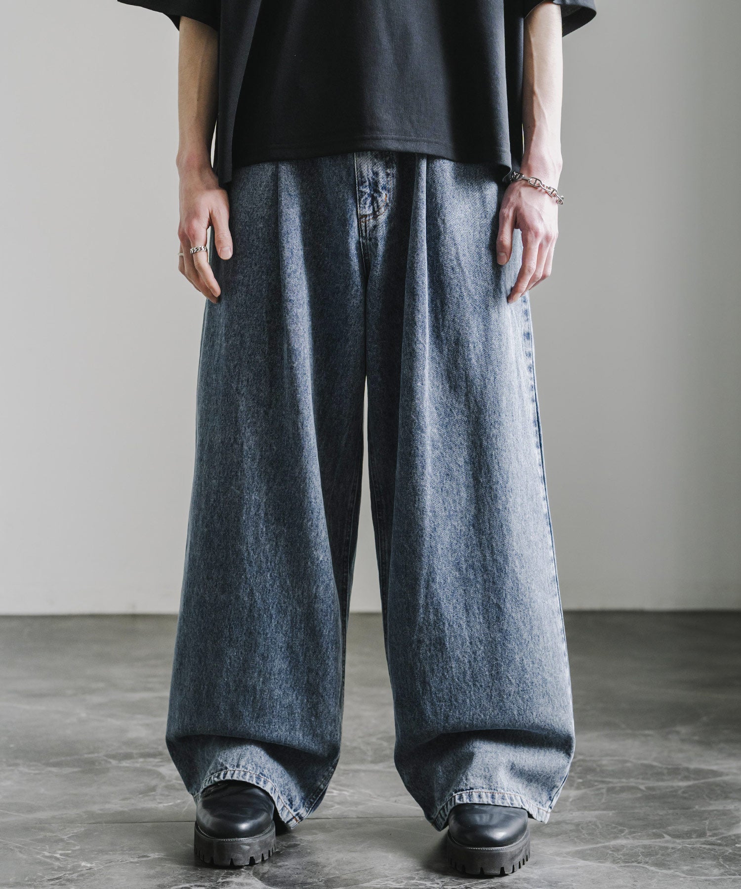 ヴィンテージライクワイドバルーンデニムパンツ 15478