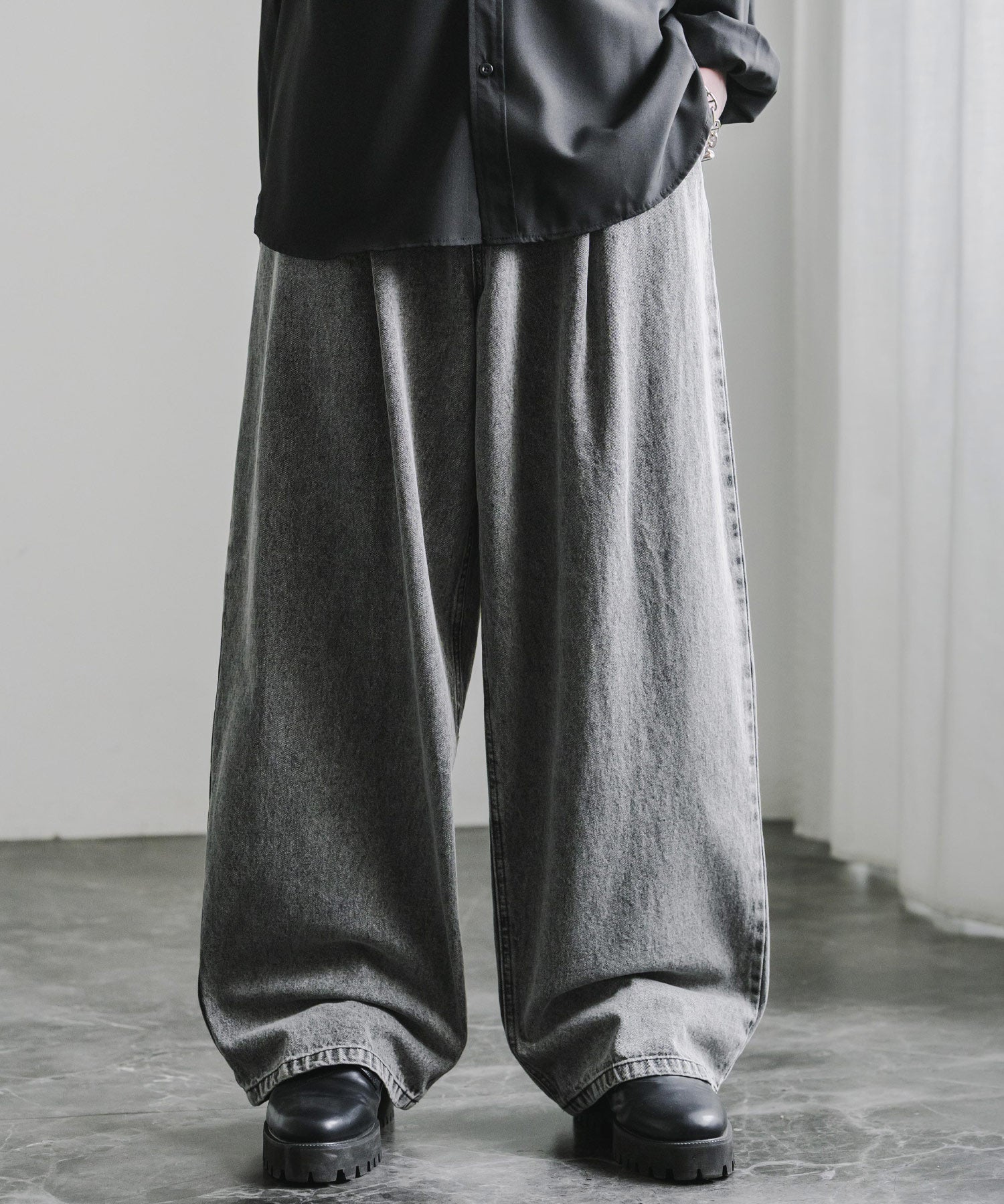 ヴィンテージライクワイドバルーンデニムパンツ 15478