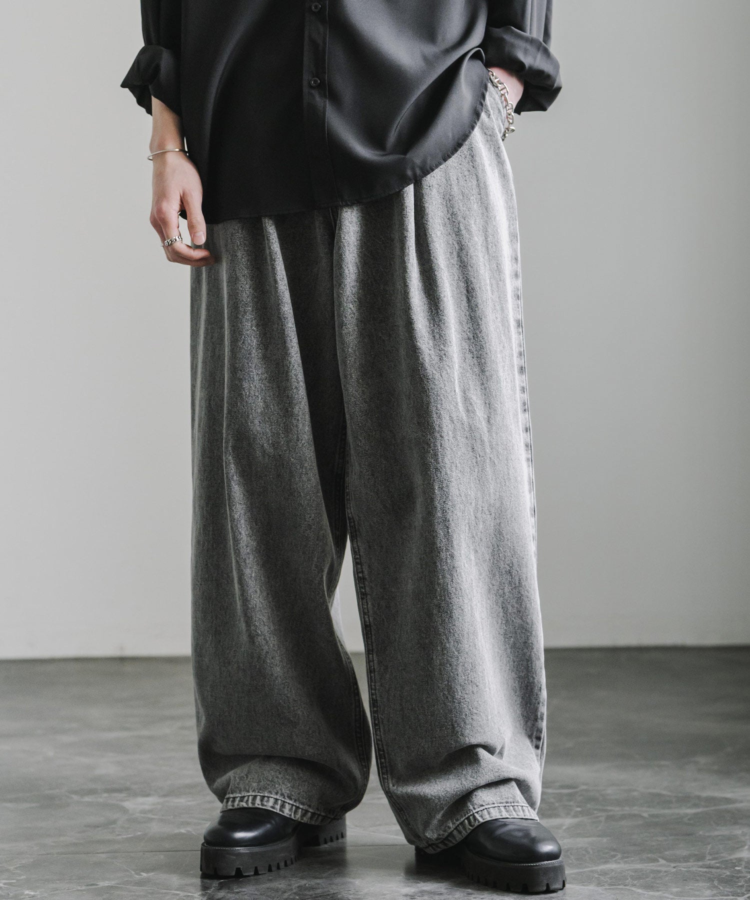 ヴィンテージライクワイドバルーンデニムパンツ 15478