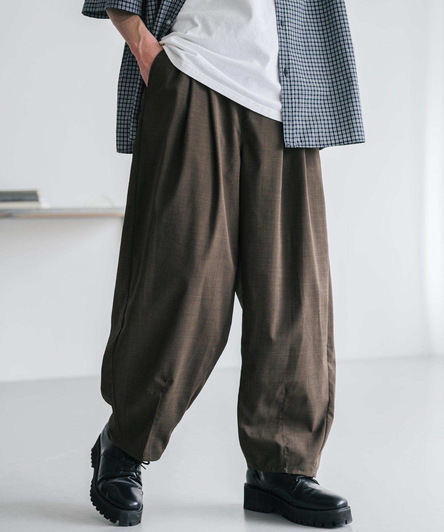 新色追加 接触冷感多機能素材リネンライク ワイドバルーンイージーパンツ 15481