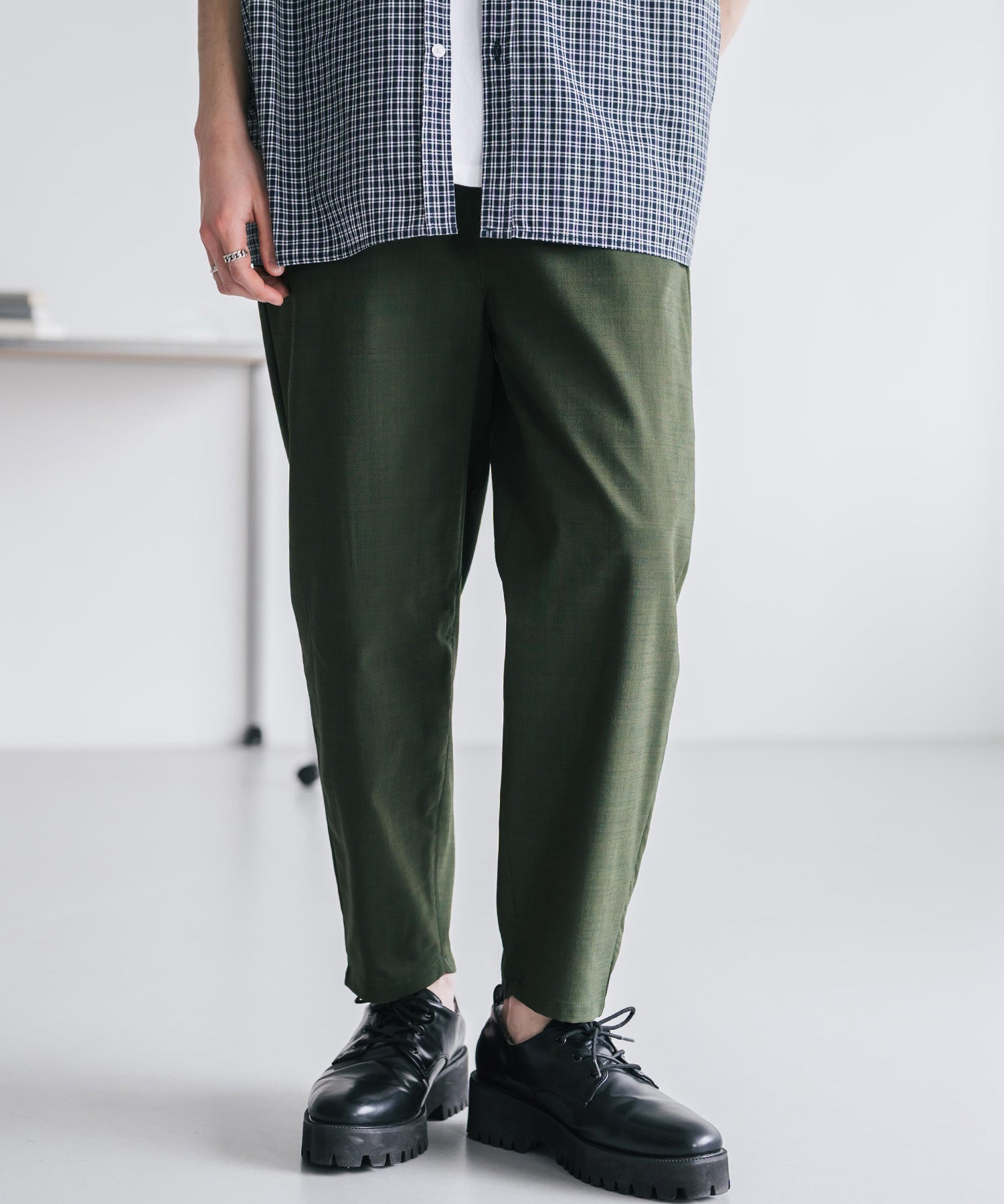 新色追加 接触冷感多機能素材リネンライク アンクルテーパードイージーパンツ 15482