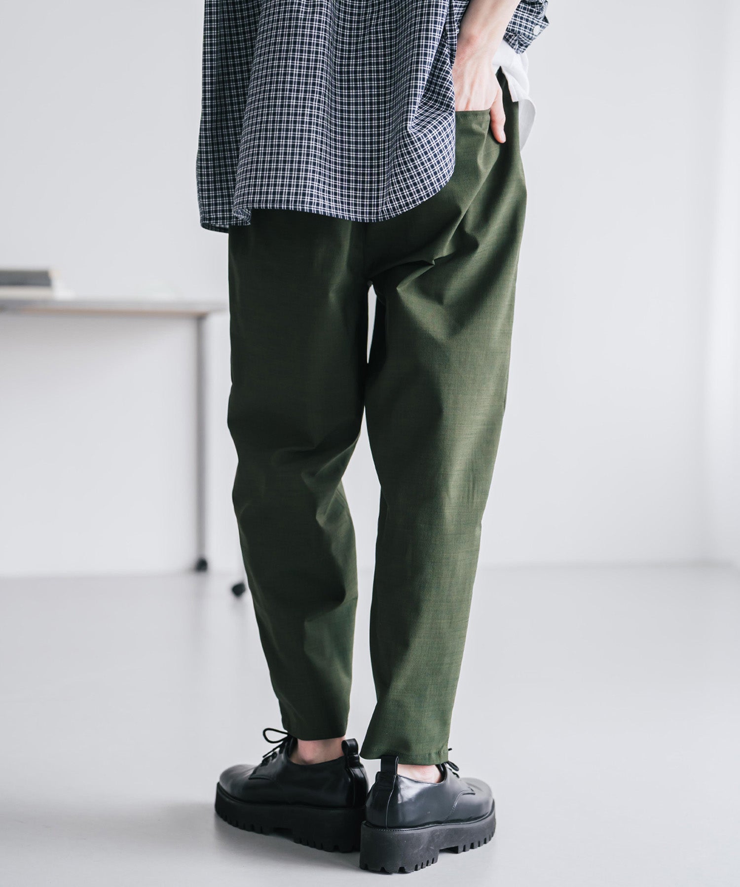 新色追加 接触冷感多機能素材リネンライク アンクルテーパードイージーパンツ 15482