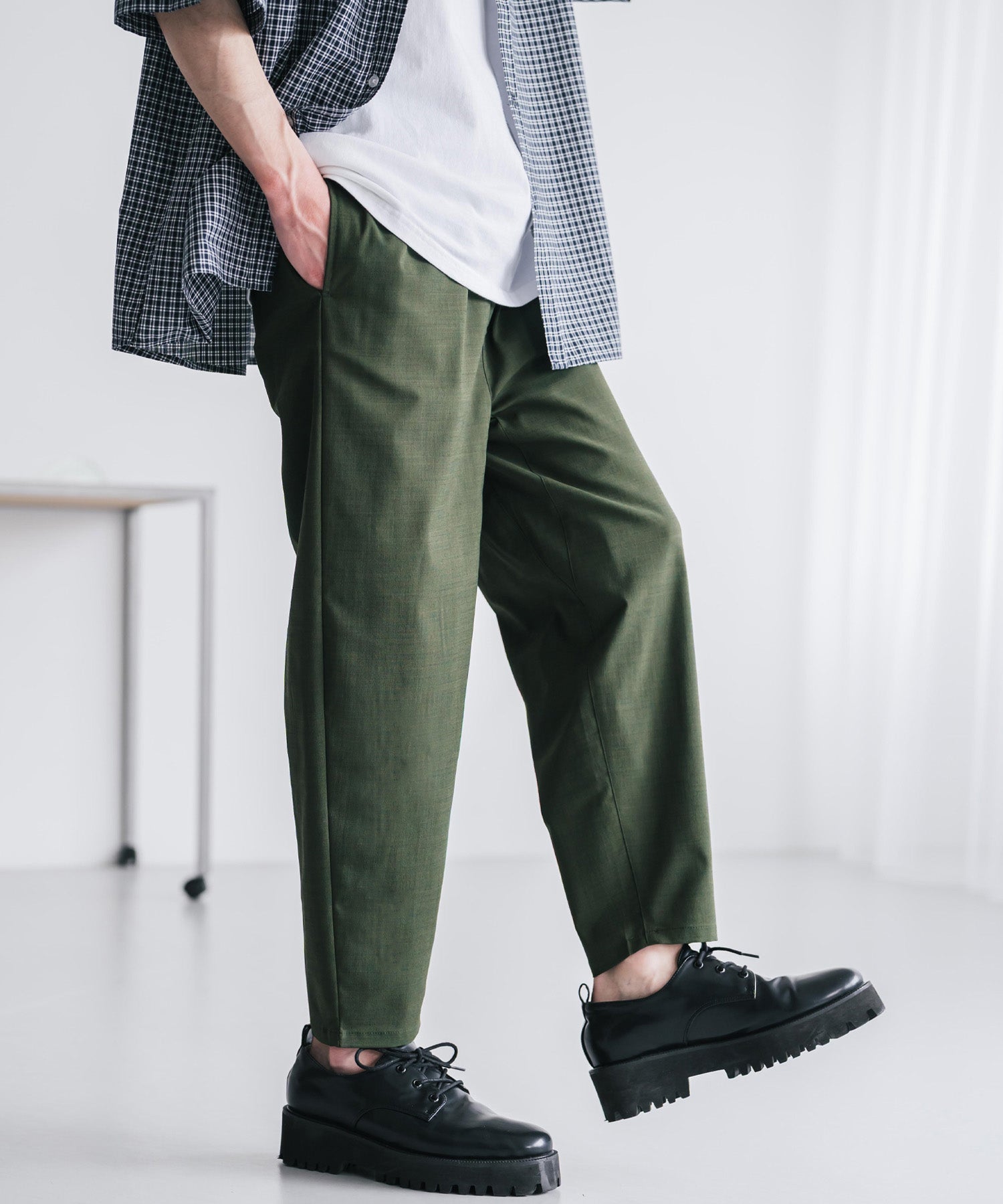 新色追加 接触冷感多機能素材リネンライク アンクルテーパードイージーパンツ 15482