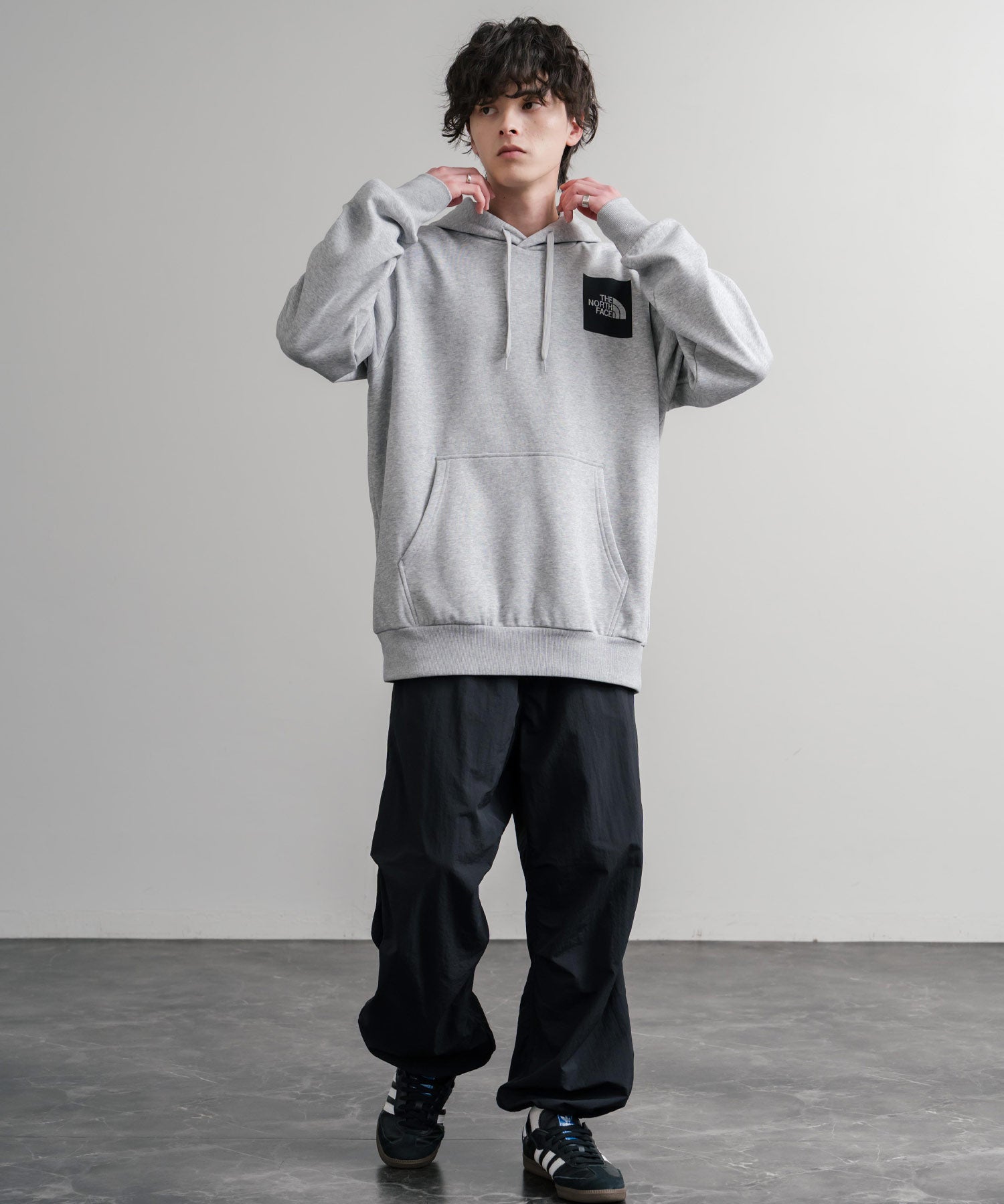 THE NORTH FACE ザ・ノースフェイス FINE HOODIE/裏起毛ロゴワンポイントプルオーバーパーカー 15485