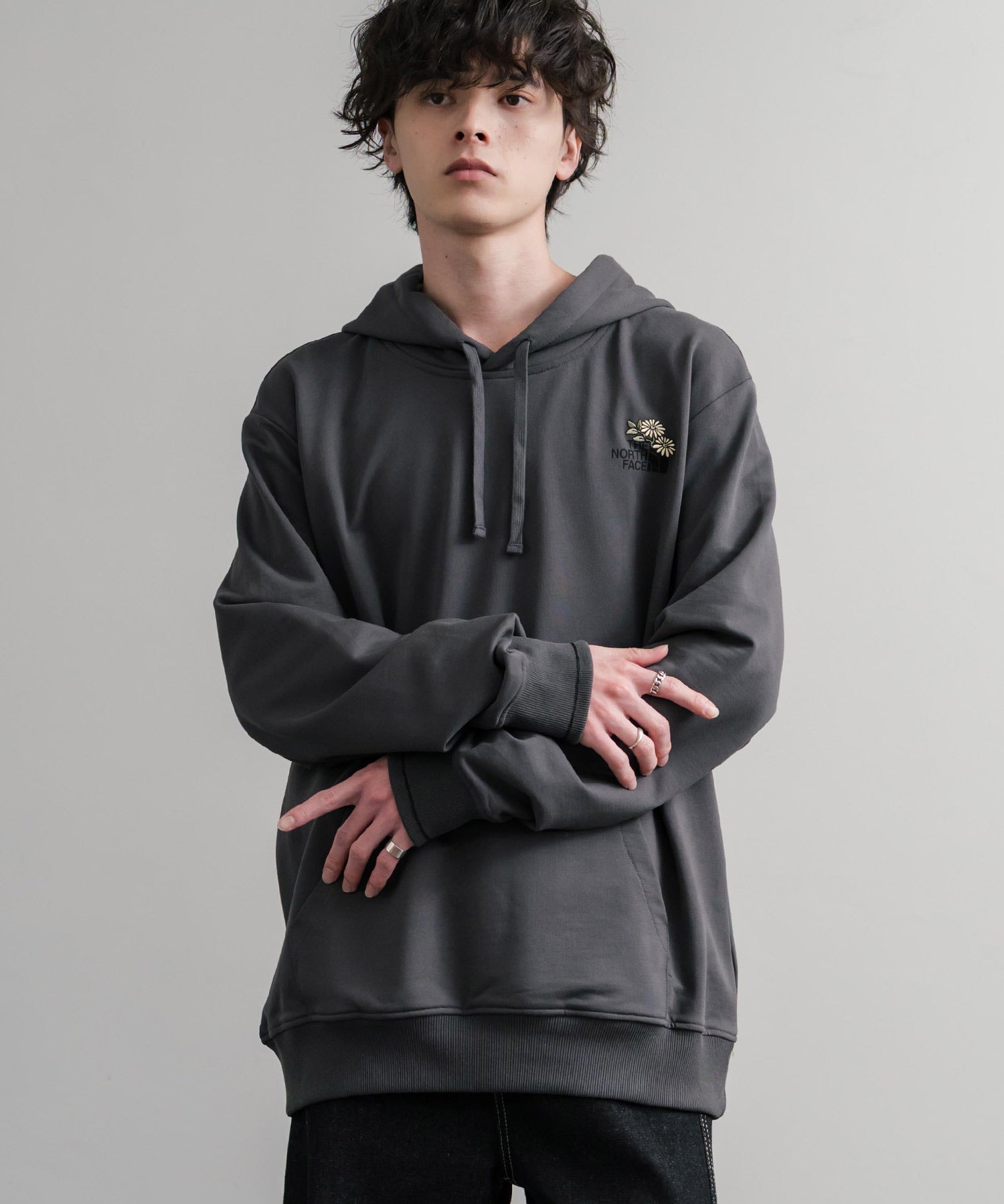 THE NORTH FACE ザ・ノースフェイス FLOWER DOME RELAXED HD SWEATSHIRT GPT ワンポイントフワラー刺繍裏毛パーカー 15488