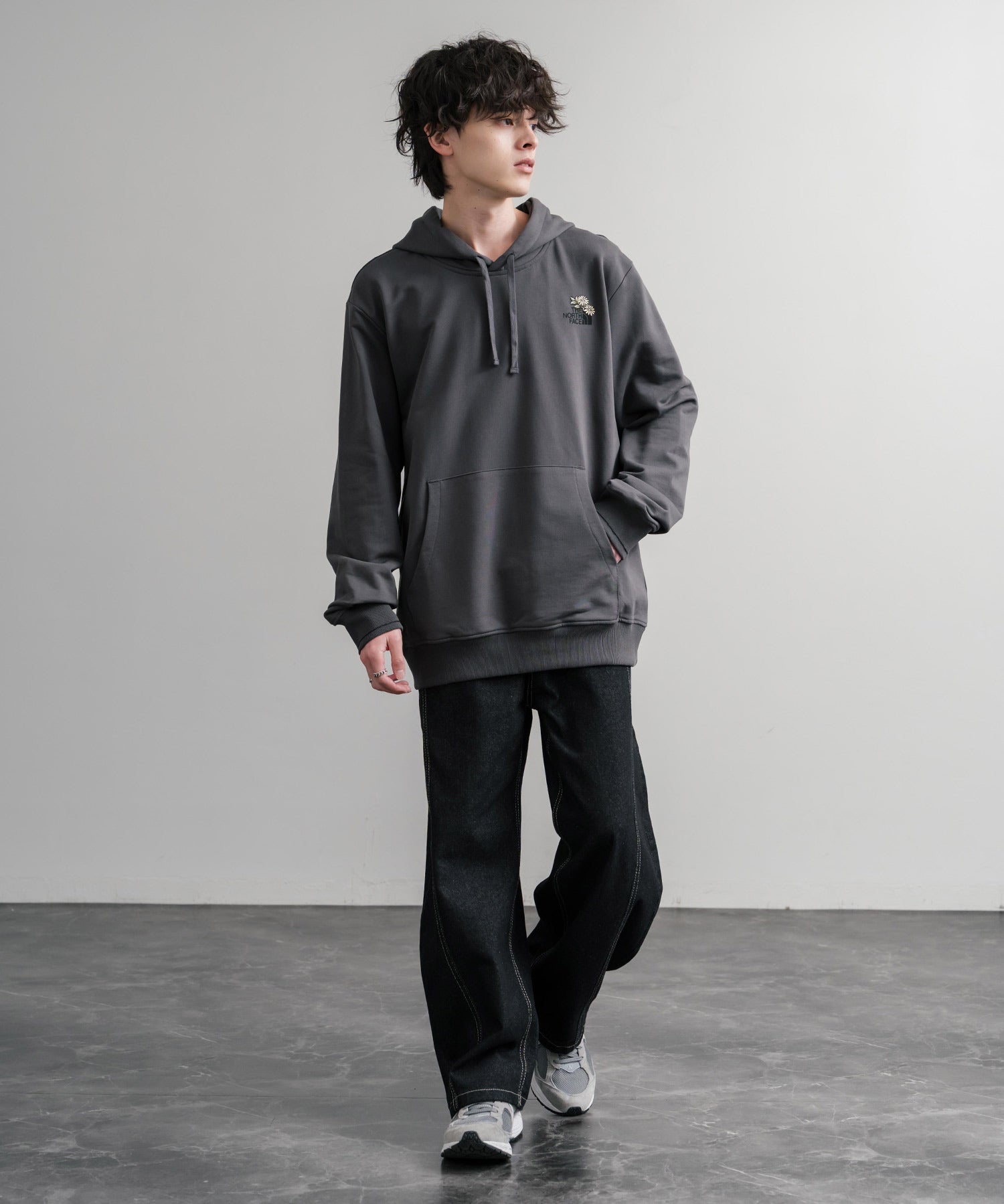 THE NORTH FACE ザ・ノースフェイス FLOWER DOME RELAXED HD SWEATSHIRT GPT ワンポイントフワラー刺繍裏毛パーカー 15488