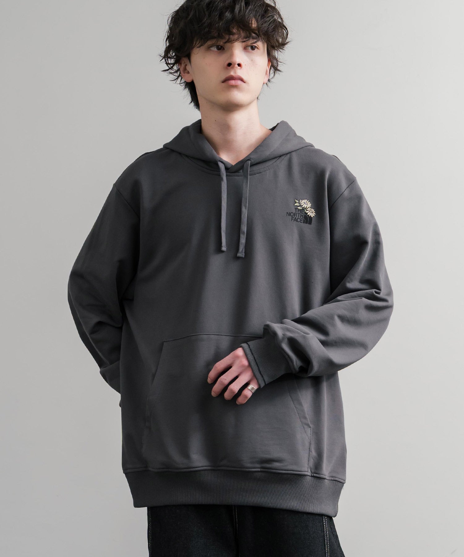 THE NORTH FACE ザ・ノースフェイス FLOWER DOME RELAXED HD SWEATSHIRT GPT ワンポイントフワラー刺繍裏毛パーカー 15488