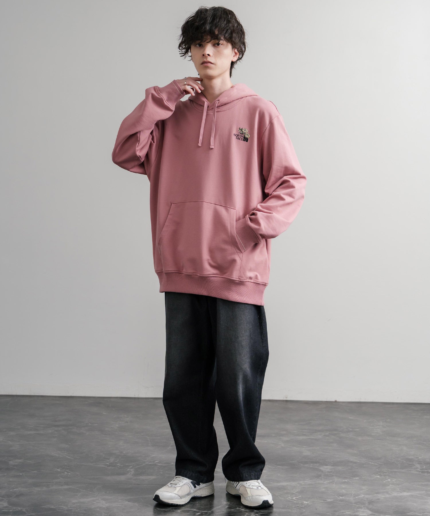 THE NORTH FACE ザ・ノースフェイス FLOWER DOME RELAXED HD SWEATSHIRT GPT ワンポイントフワラー刺繍裏毛パーカー 15488