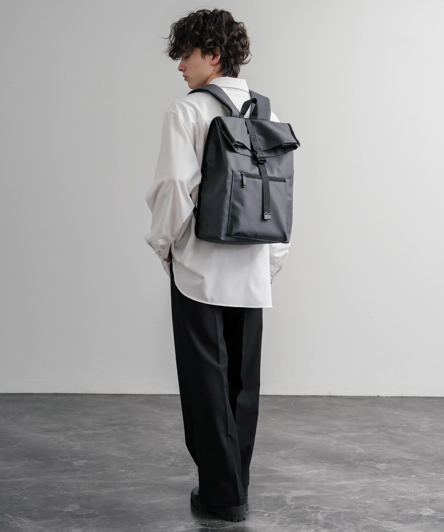 ロールトップアーバンフラップデイパック/バックパック/リュック 15512