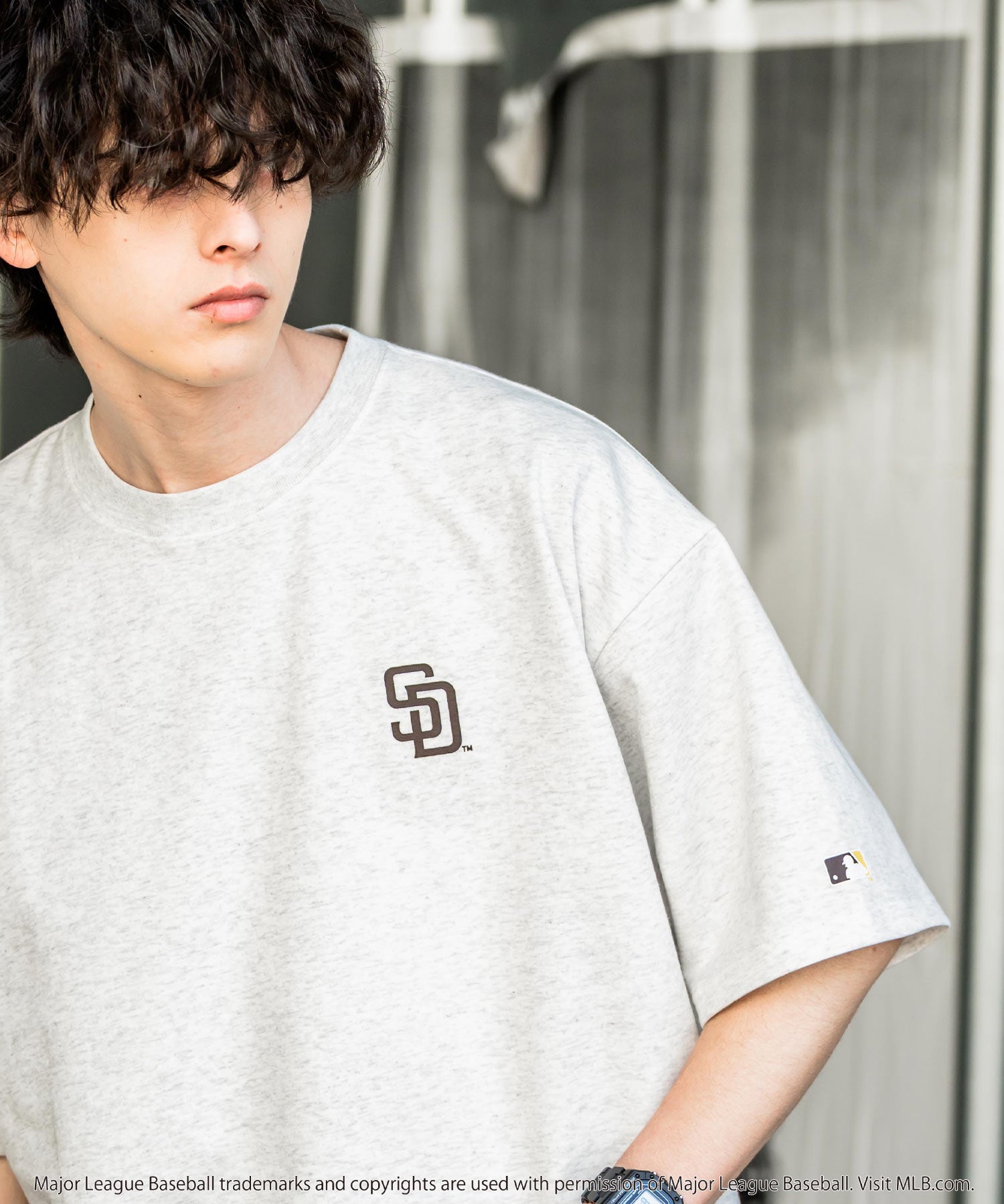 MLB メジャーリーグベースボール 接触冷感UVカットオーバーサイズワンポイントロゴプリント半袖Tシャツ 15530