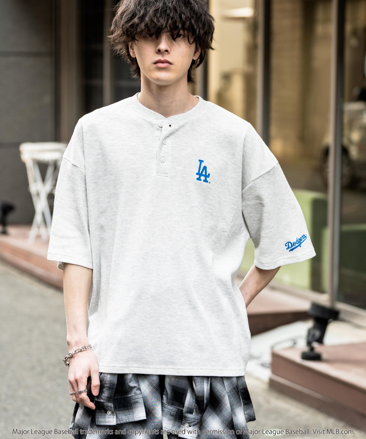 MLB メジャーリーグベースボール オーバーサイズヘンリーネックT/Cワッフルロゴプリント半袖Tシャツ 15531