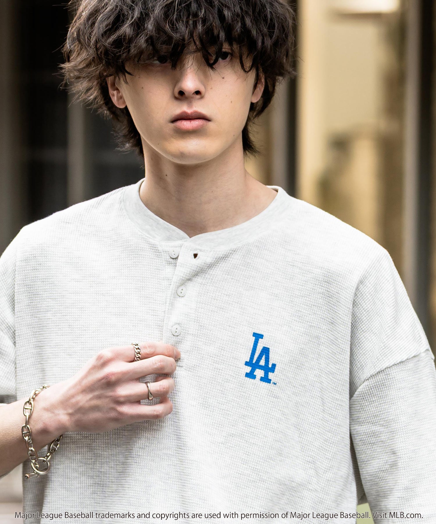 MLB メジャーリーグベースボール オーバーサイズヘンリーネックT/Cワッフルロゴプリント半袖Tシャツ 15531