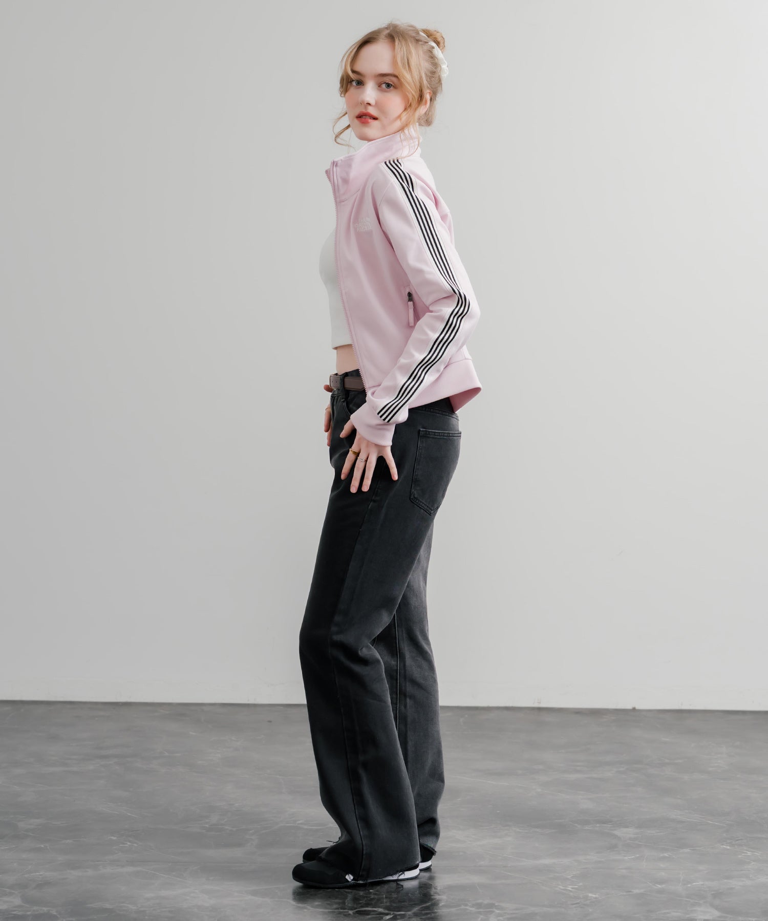 日本未展開モデル WHITE LABEL THE NORTH FACE W'S TNF TRACK JACKET 袖ラインショート丈トラックジャケット ジップパーカー 15532