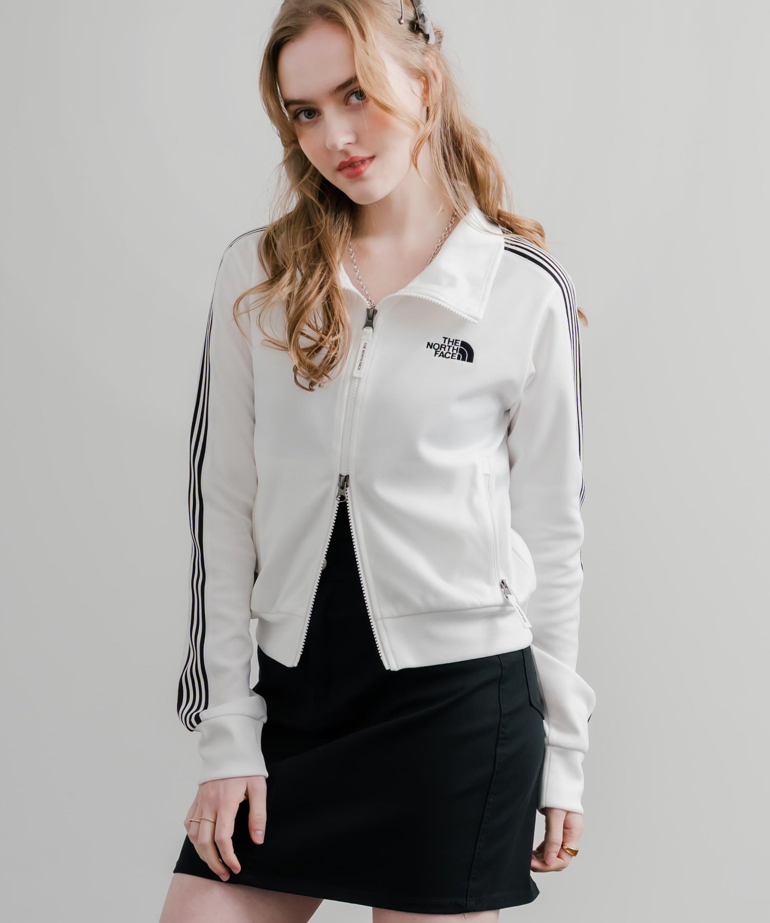 日本未展開モデル WHITE LABEL THE NORTH FACE W'S TNF TRACK JACKET 袖ラインショート丈トラックジャケット ジップパーカー 15532