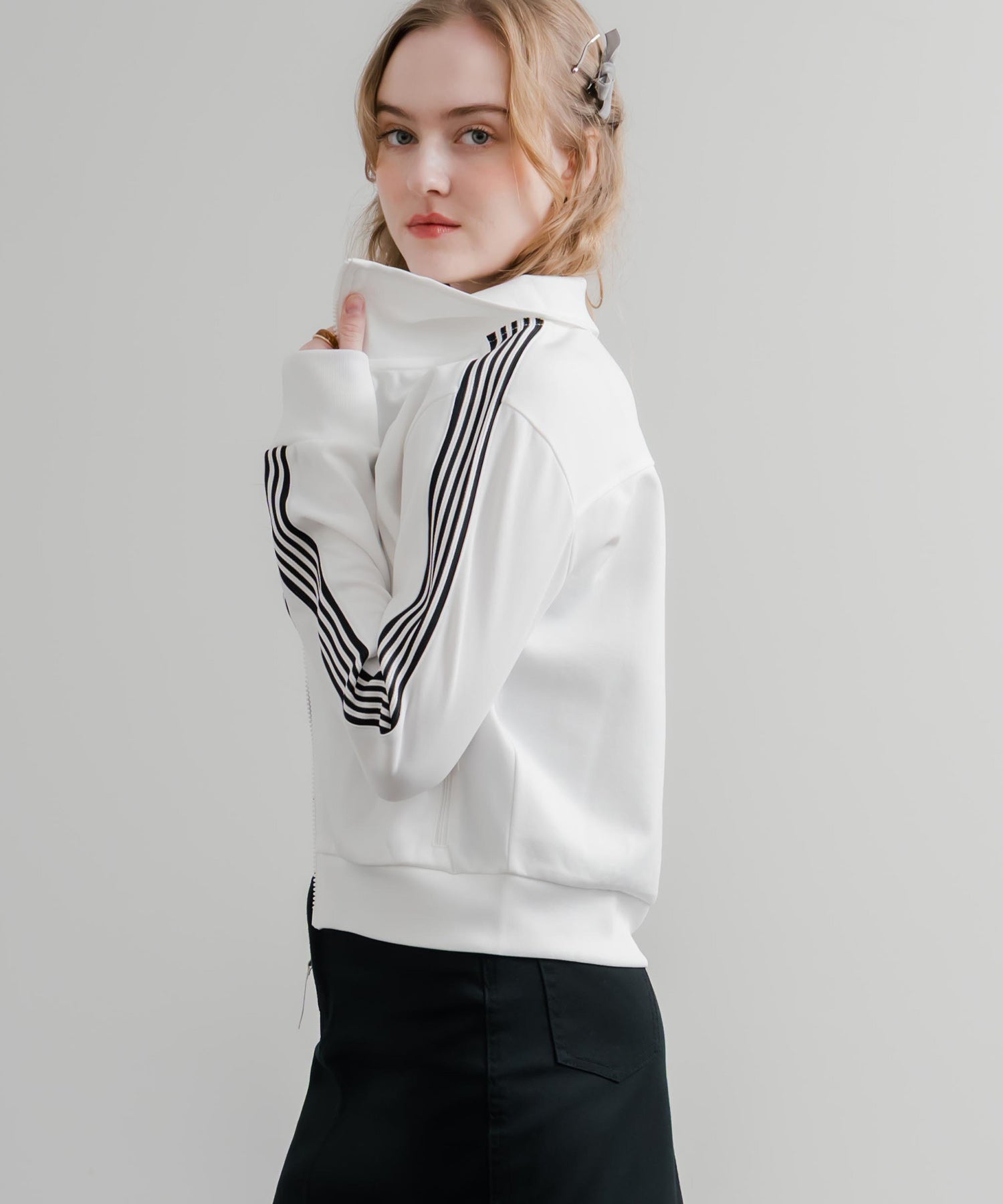 日本未展開モデル WHITE LABEL THE NORTH FACE W'S TNF TRACK JACKET 袖ラインショート丈トラックジャケット ジップパーカー 15532