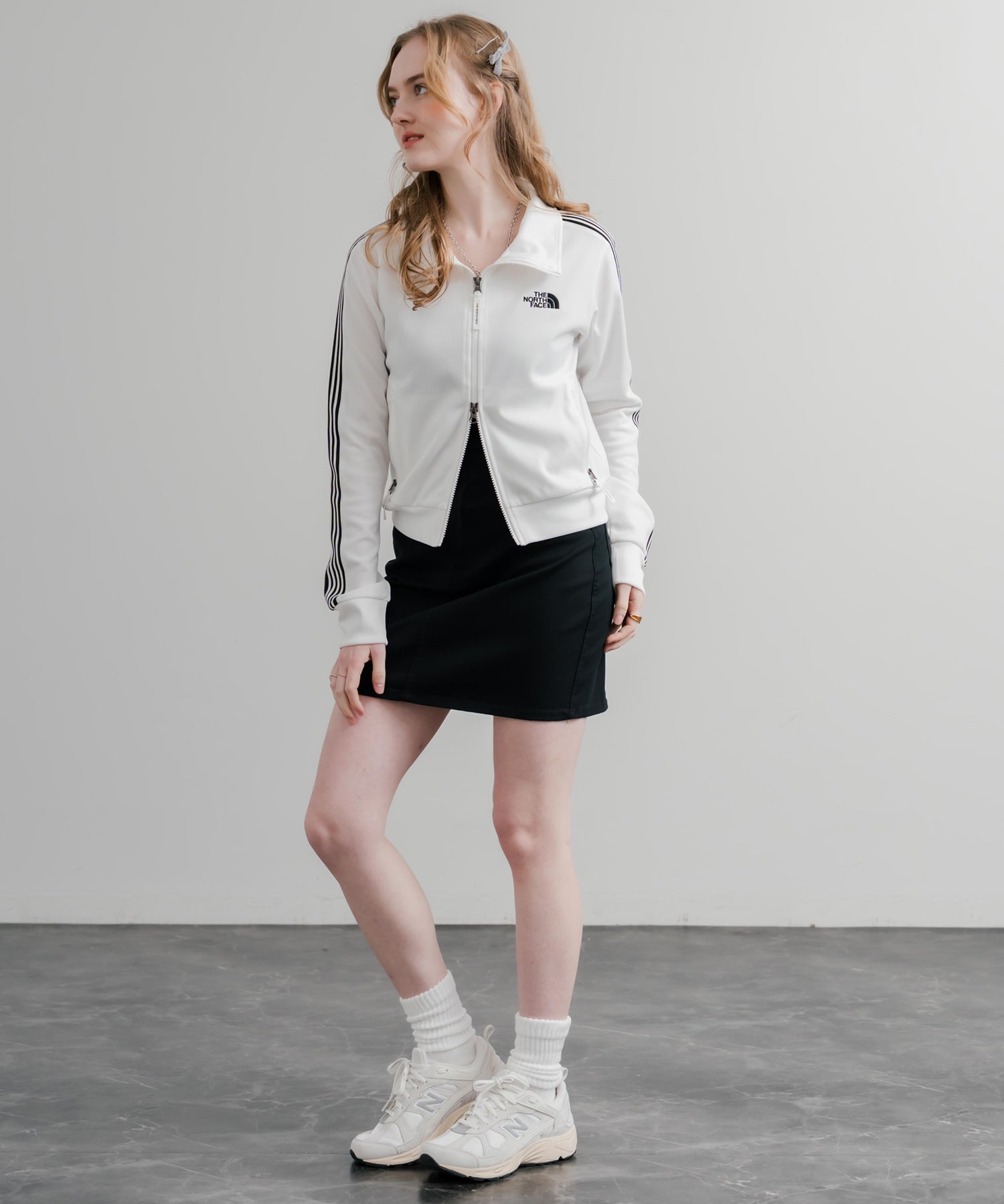 日本未展開モデル WHITE LABEL THE NORTH FACE W'S TNF TRACK JACKET 袖ラインショート丈トラックジャケット ジップパーカー 15532