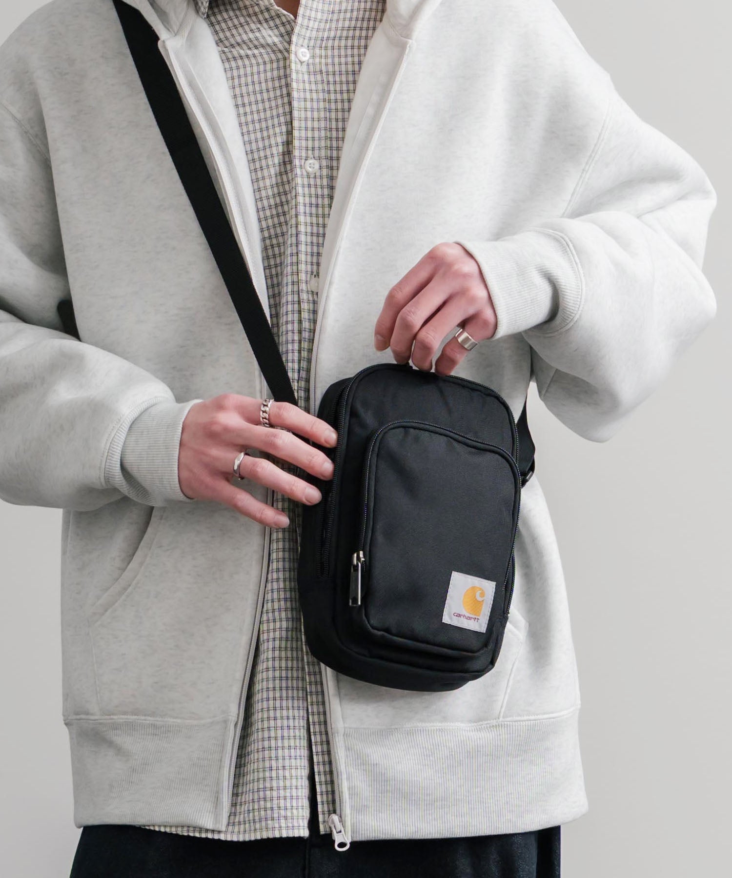 Carhartt カーハート Crossbody Zip Bag 縦型クロスボディバッグ/ワン