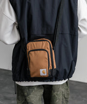 Carhartt カーハート Crossbody Zip Bag 縦型クロスボディバッグ/ワンポイントロゴ斜め掛けショルダーバッグ 15535