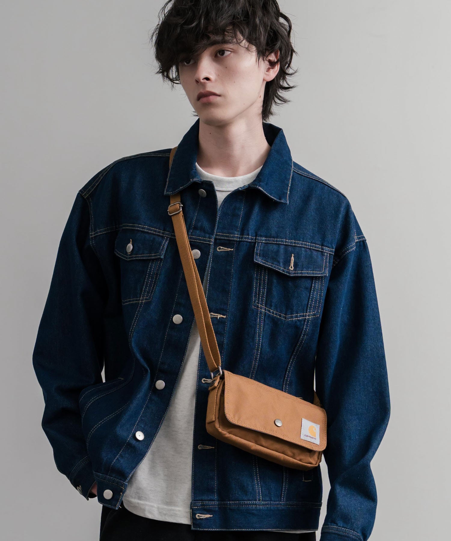 Carhartt カーハート Crossbody Horizontal Bag 横型クロスボディバッグ/ワンポイントロゴ斜め掛けショルダーバッグ 15536