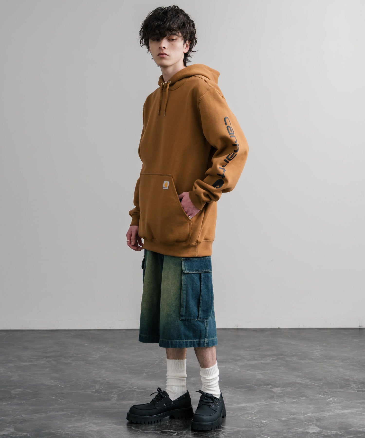 Carhartt カーハート Midweight Logo Sleeve Graphic Sweatshirt/ロゴスリーブミッドウエイトプルオーバーパーカー 15539