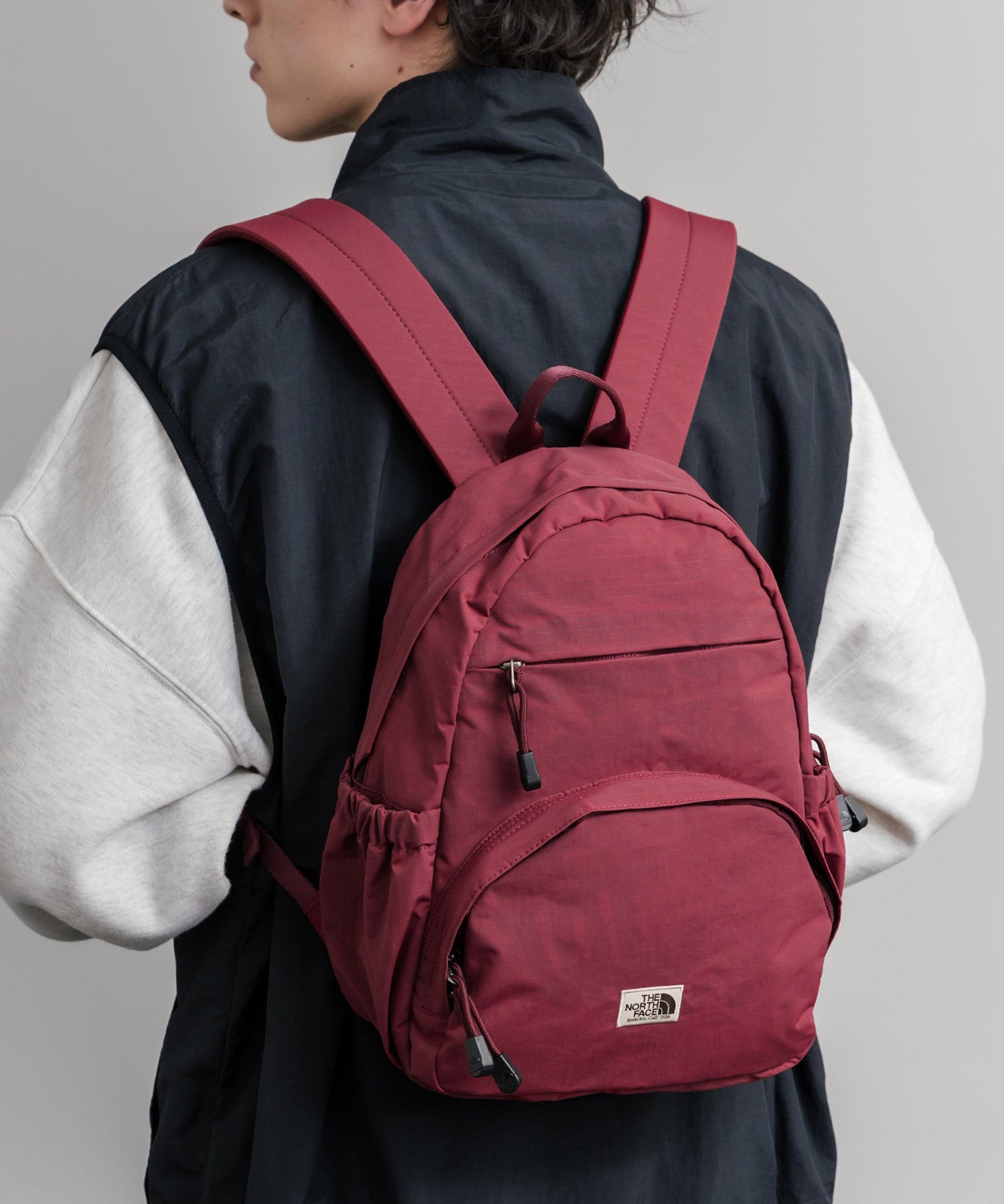 日本未展開モデル WHITE LABEL THE NORTH FACE ELECTRON SLING BAG ミニバックパック 15572