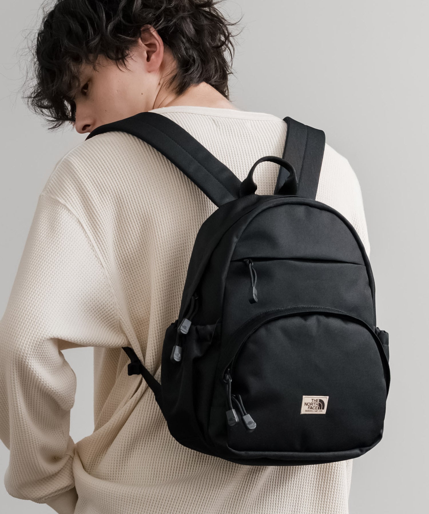日本未展開モデル WHITE LABEL THE NORTH FACE ELECTRON SLING BAG ミニバックパック 15572