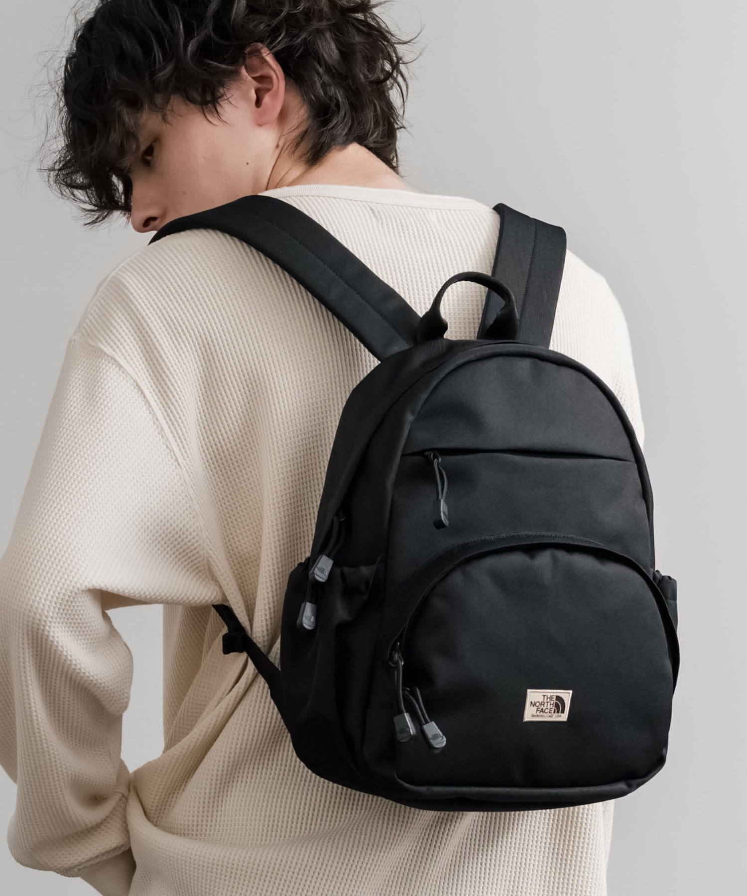 日本未展開モデル WHITE LABEL THE NORTH FACE ELECTRON SLING BAG ミニバックパック 15572