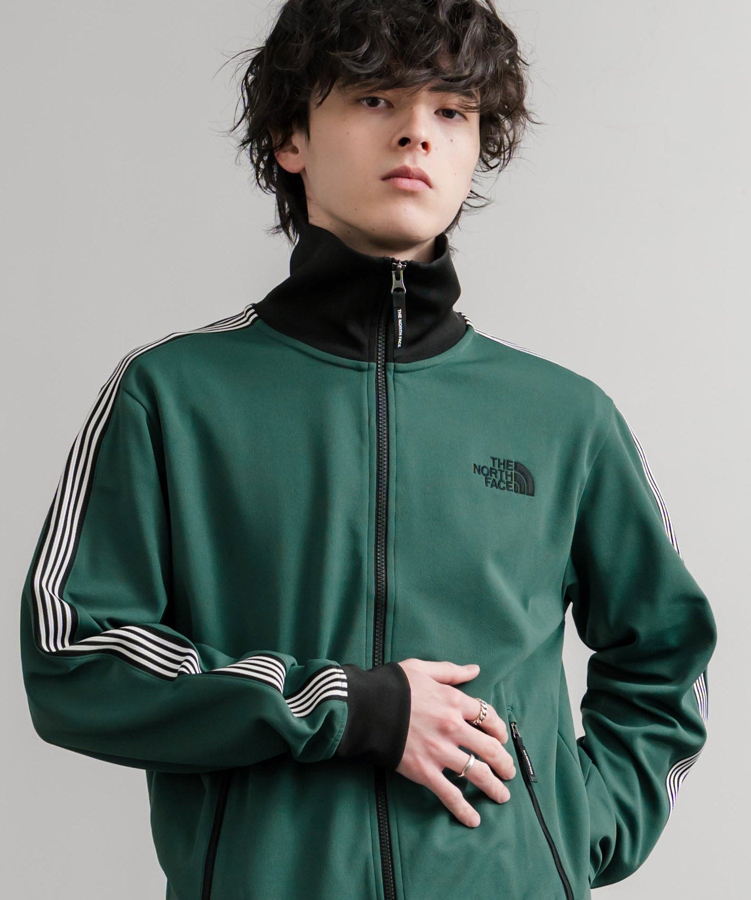 日本未展開モデル THE NORTH FACE ザ・ノースフェイス WHITE LABEL ホワイトレーベル TNF TRACK JACKET ワンポイントロゴ刺繍トラックジャケット 15574